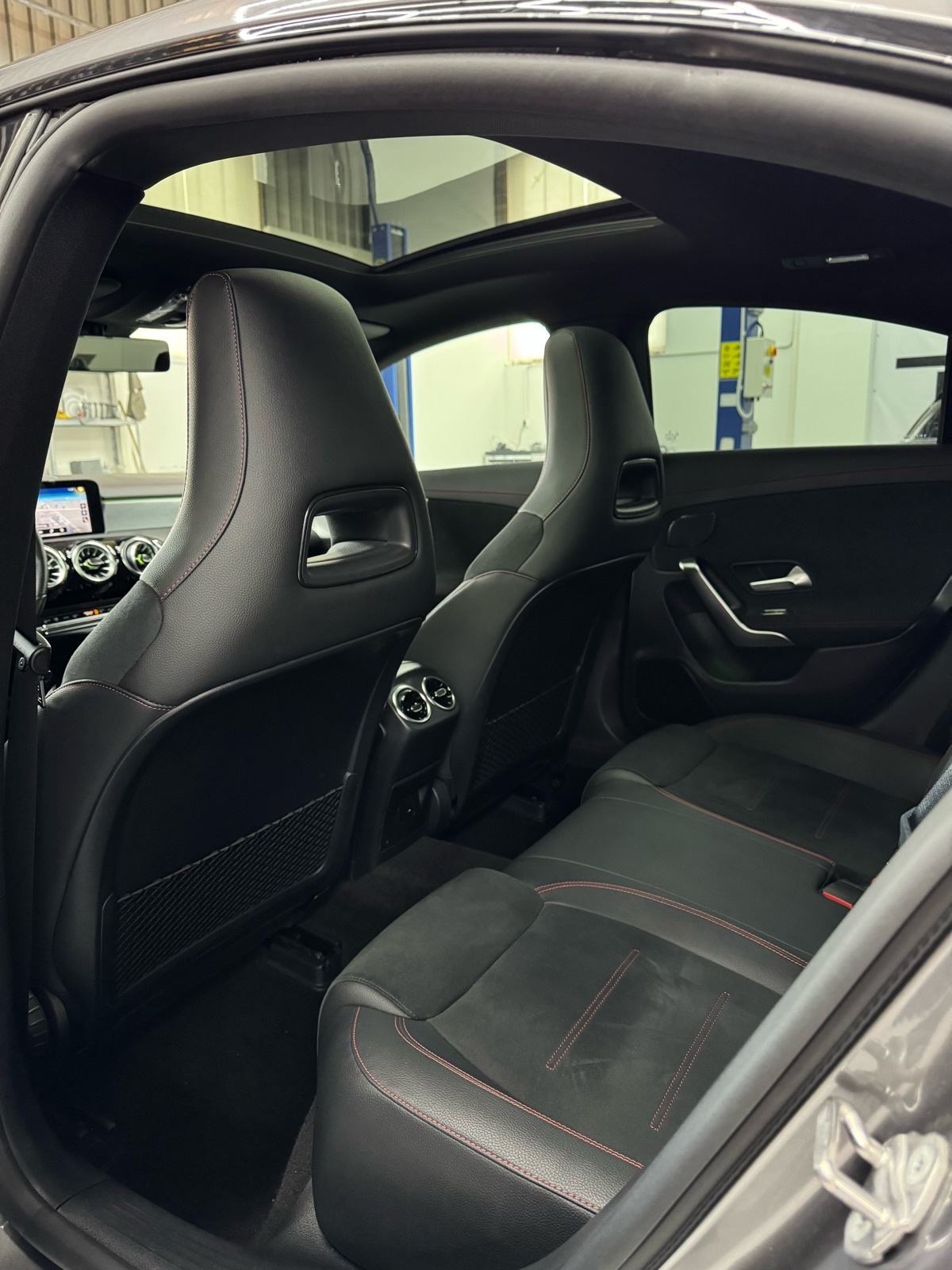 Mercedes-Benz CLA200d AMG, Pano, fotografija 11