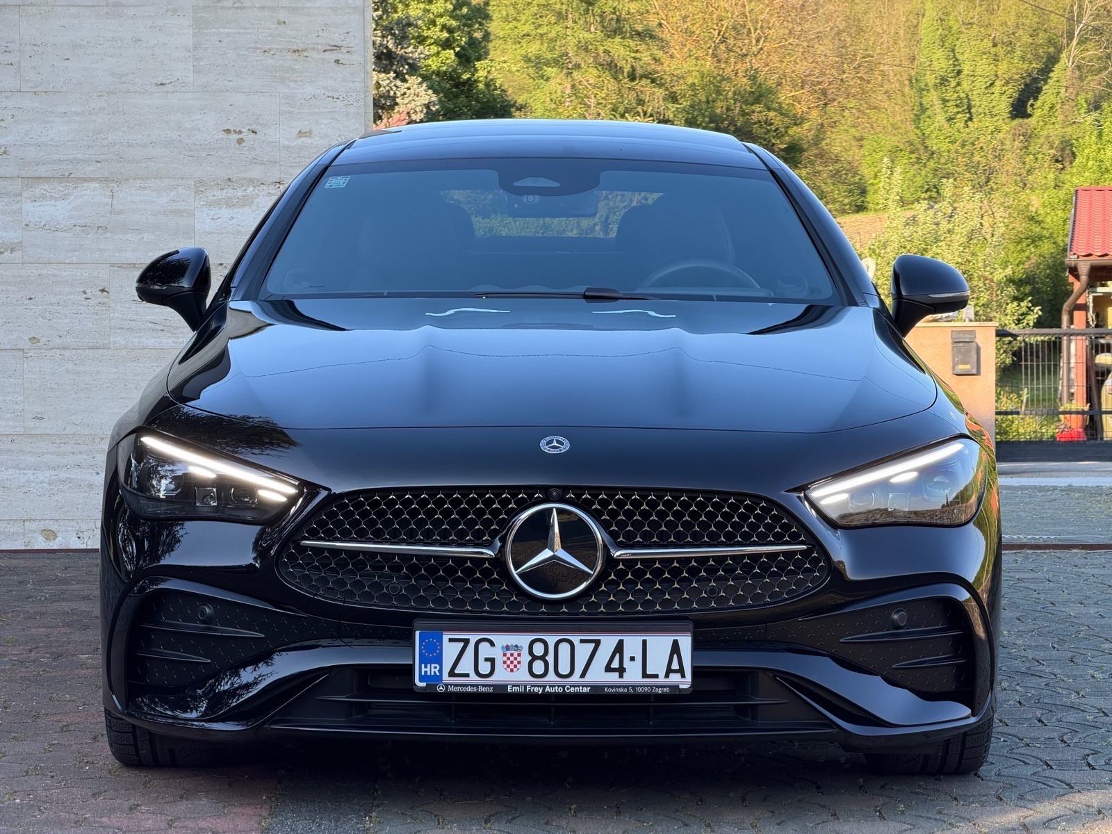Mercedes-Benz CLE 300 4MATIC AMG LINE,DIGITAL LIGHT,PANO,KAM360,BURMES, pogled izvana - slika 2