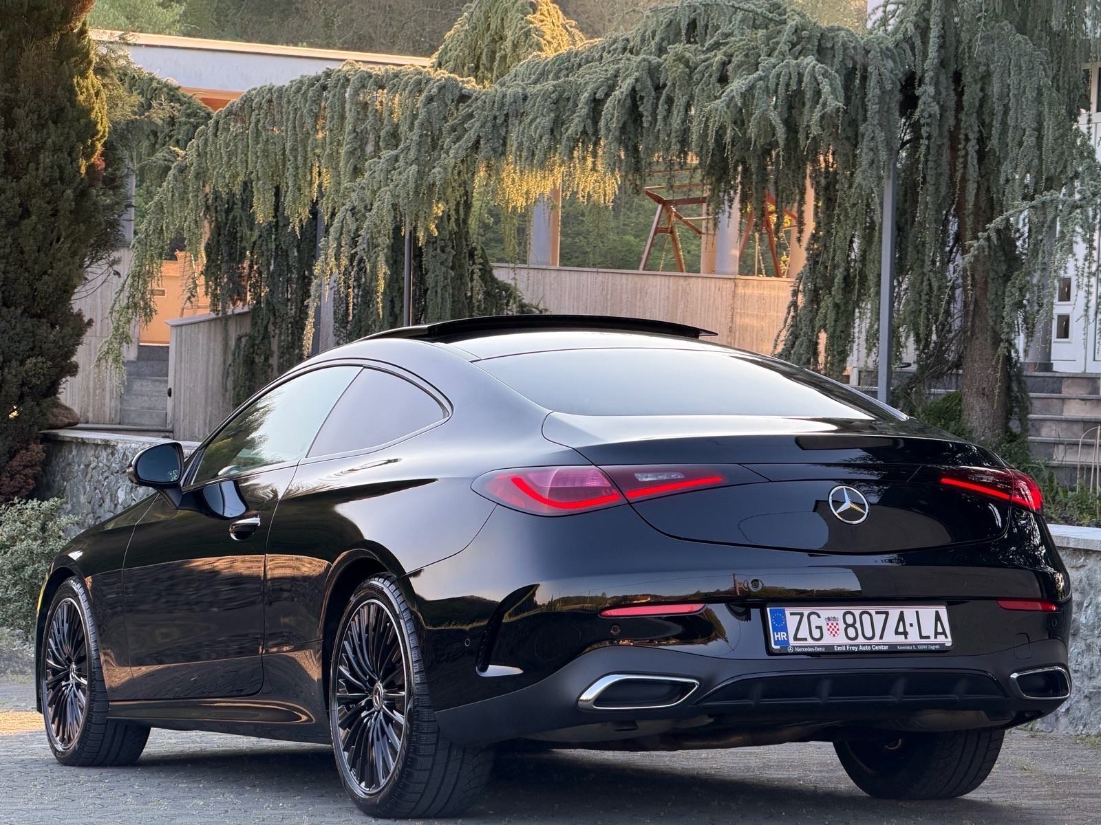 Mercedes-Benz CLE 300 4MATIC AMG LINE,DIGITAL LIGHT,PANO,KAM360,BURMES, fotografija 9