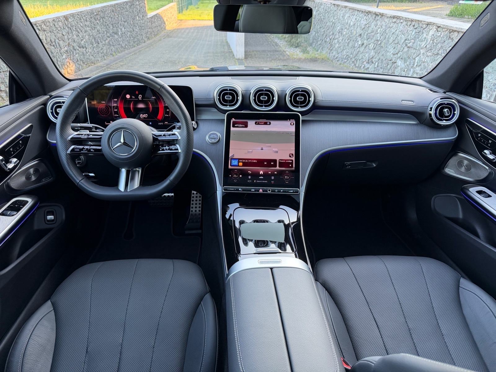 Mercedes-Benz CLE 300 4MATIC AMG LINE,DIGITAL LIGHT,PANO,KAM360,BURMES, fotografija 16