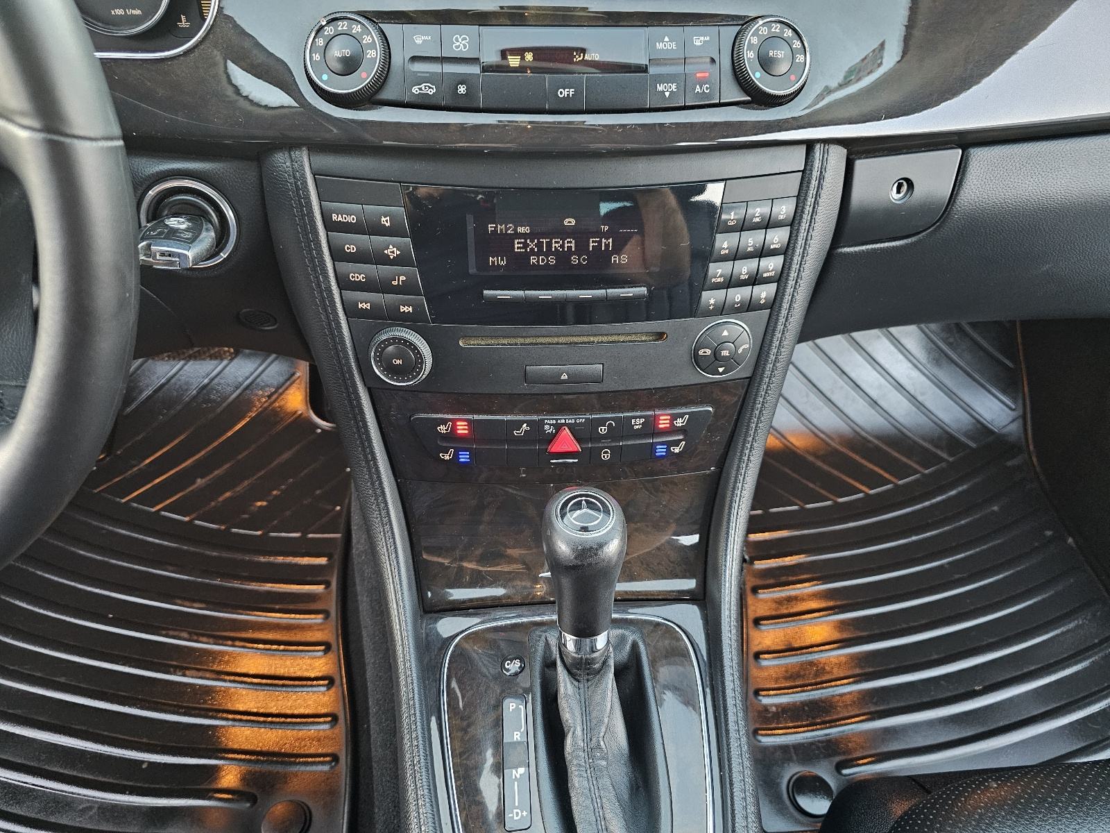 Mercedes-Benz CLS klasa 320 CDI **HR-VOZILO**ODLIČNO-STANJE***, fotografija 15