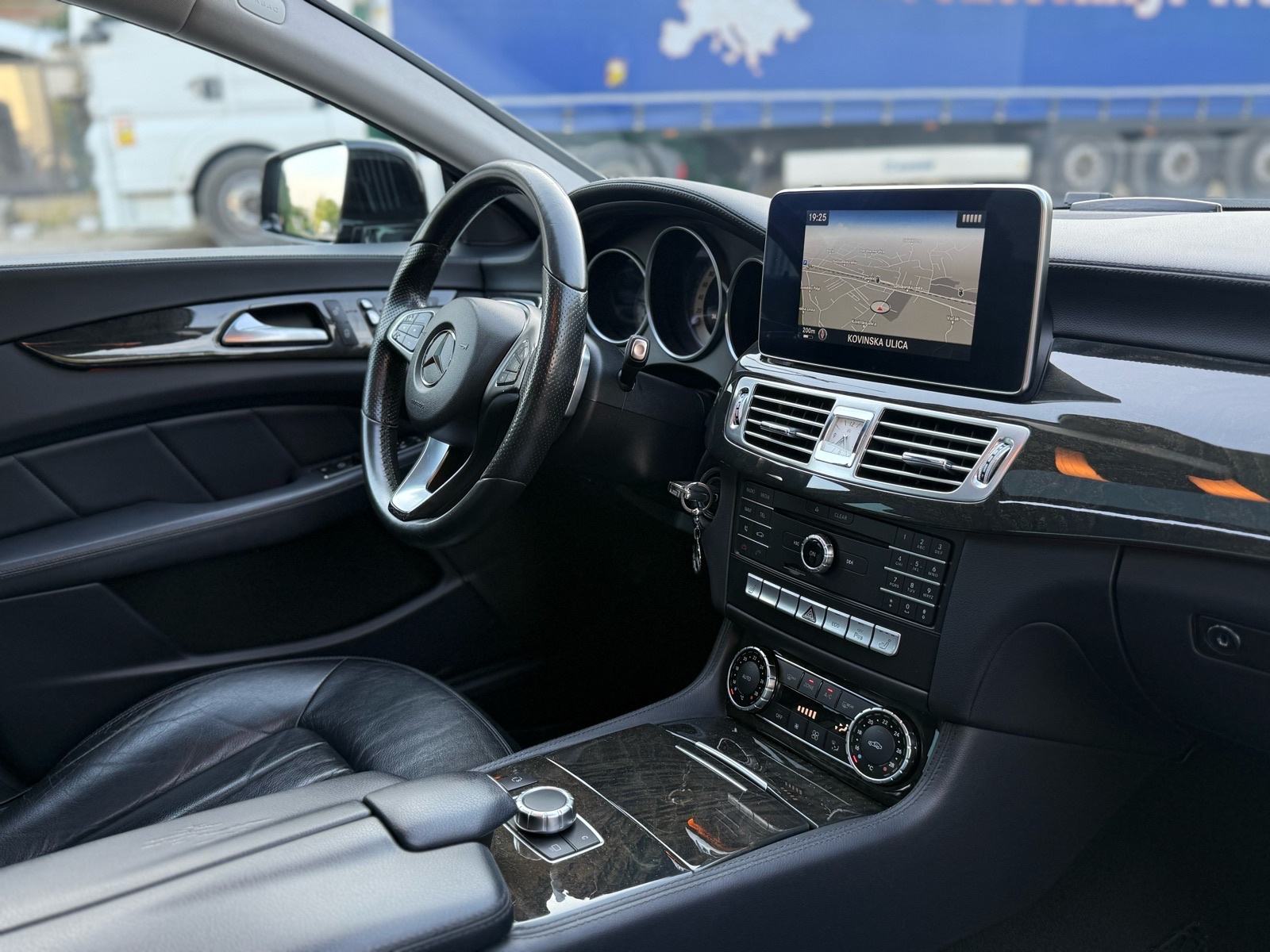 Mercedes-Benz CLS350d 4matic Bluetec, fotografija 14