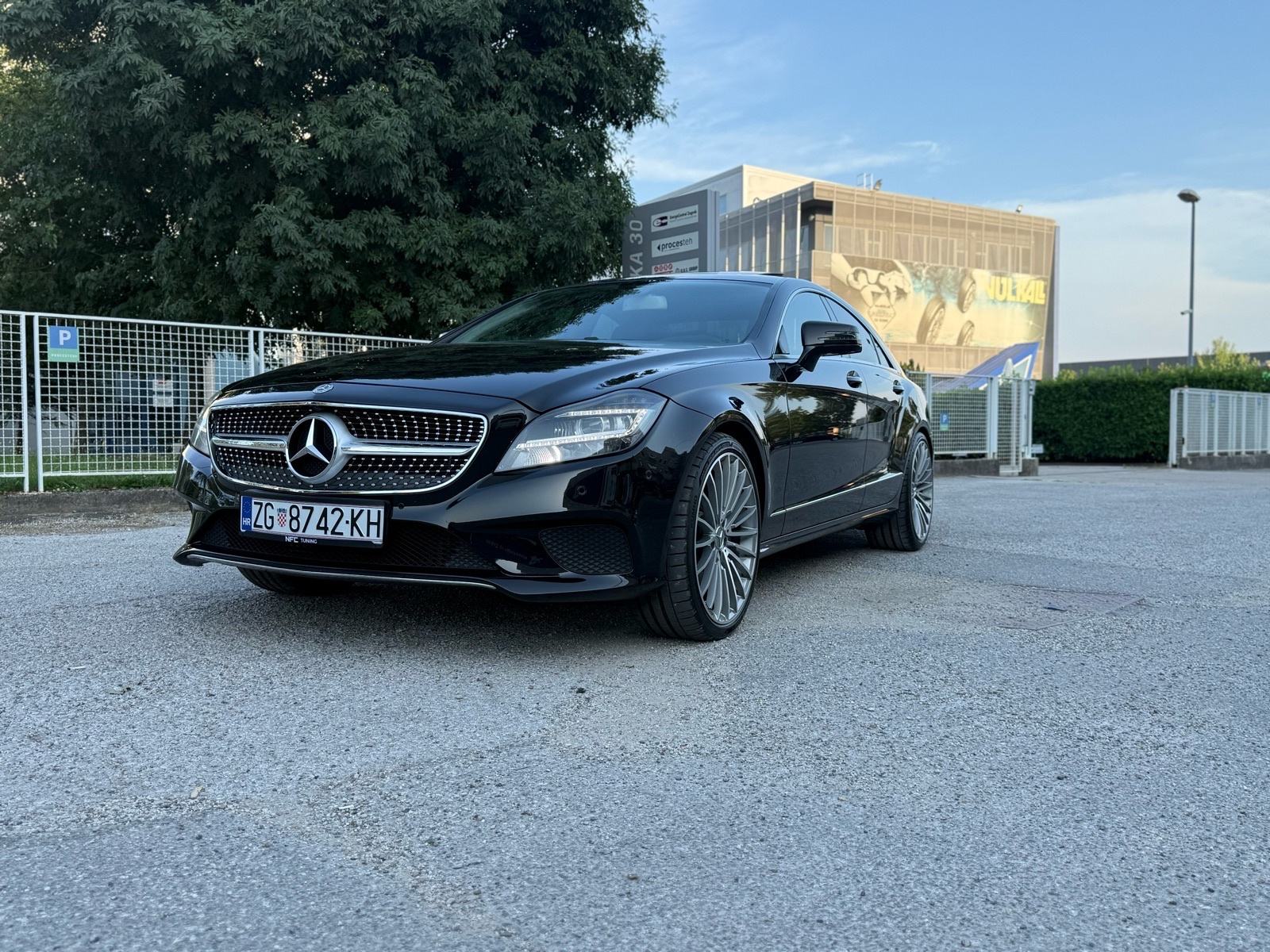 Mercedes-Benz CLS350d 4matic Bluetec, pogled izvana - slika 1