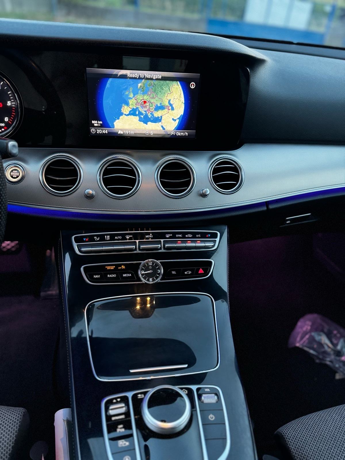 Mercedes-Benz E 200d, 9G-Tronick,63 AMG Look,HR auto,Servisna MB, fotografija 9