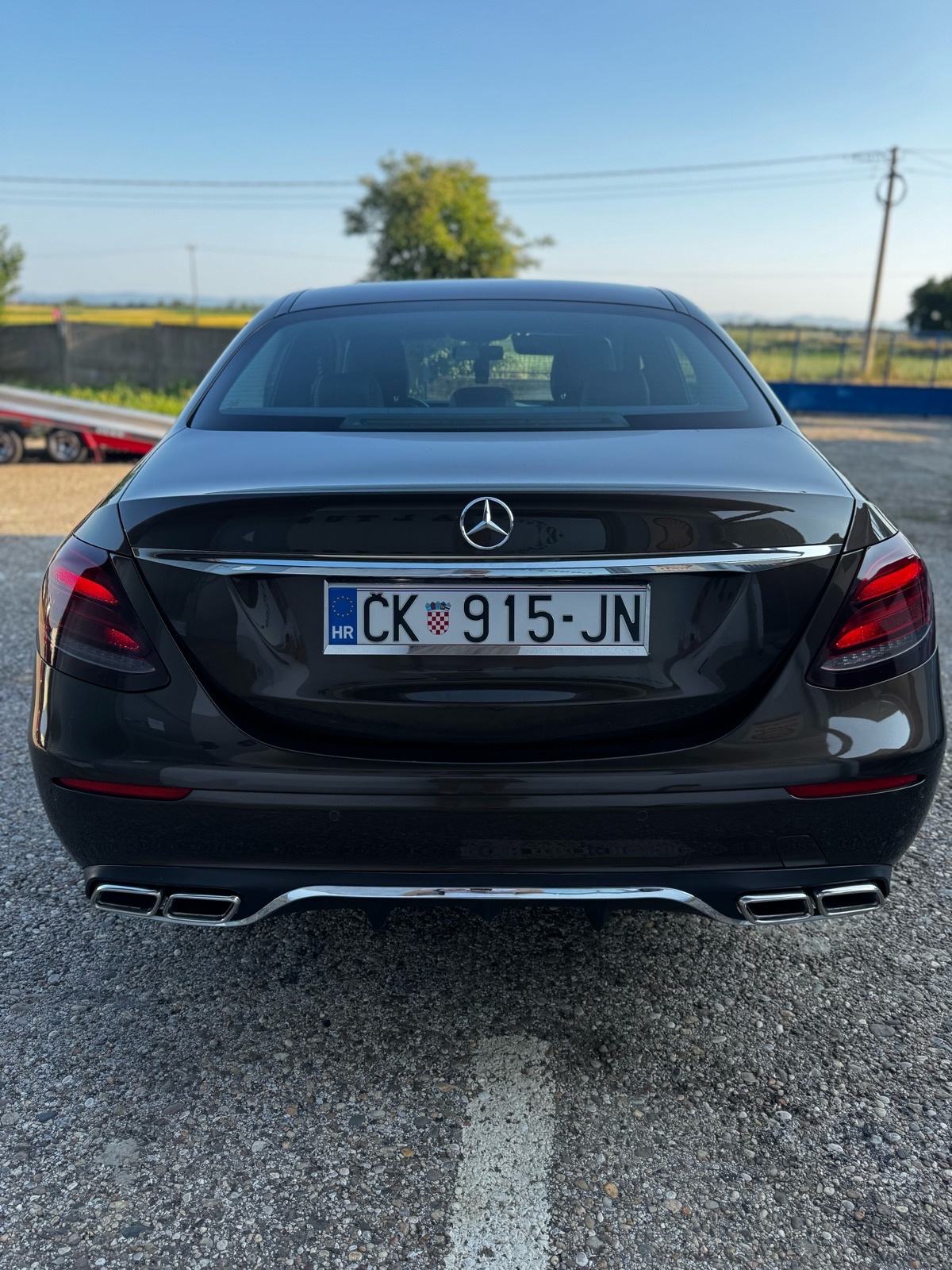 Mercedes-Benz E 200d, 9G-Tronick,63 AMG Look,HR auto,Servisna MB, pogled izvana - slika 5