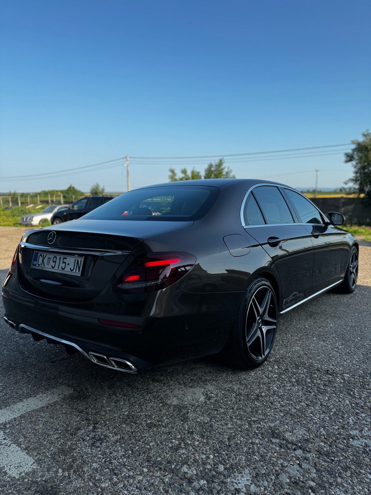 Mercedes-Benz E 200d, 9G-Tronick,63 AMG Look,HR auto,Servisna MB, pogled izvana - slika 4