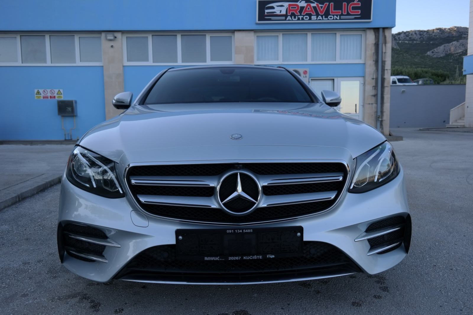 Mercedes-Benz E-220 AMG ksenon,360 kamera,koža,navigacija,nove gume, fotografija 3