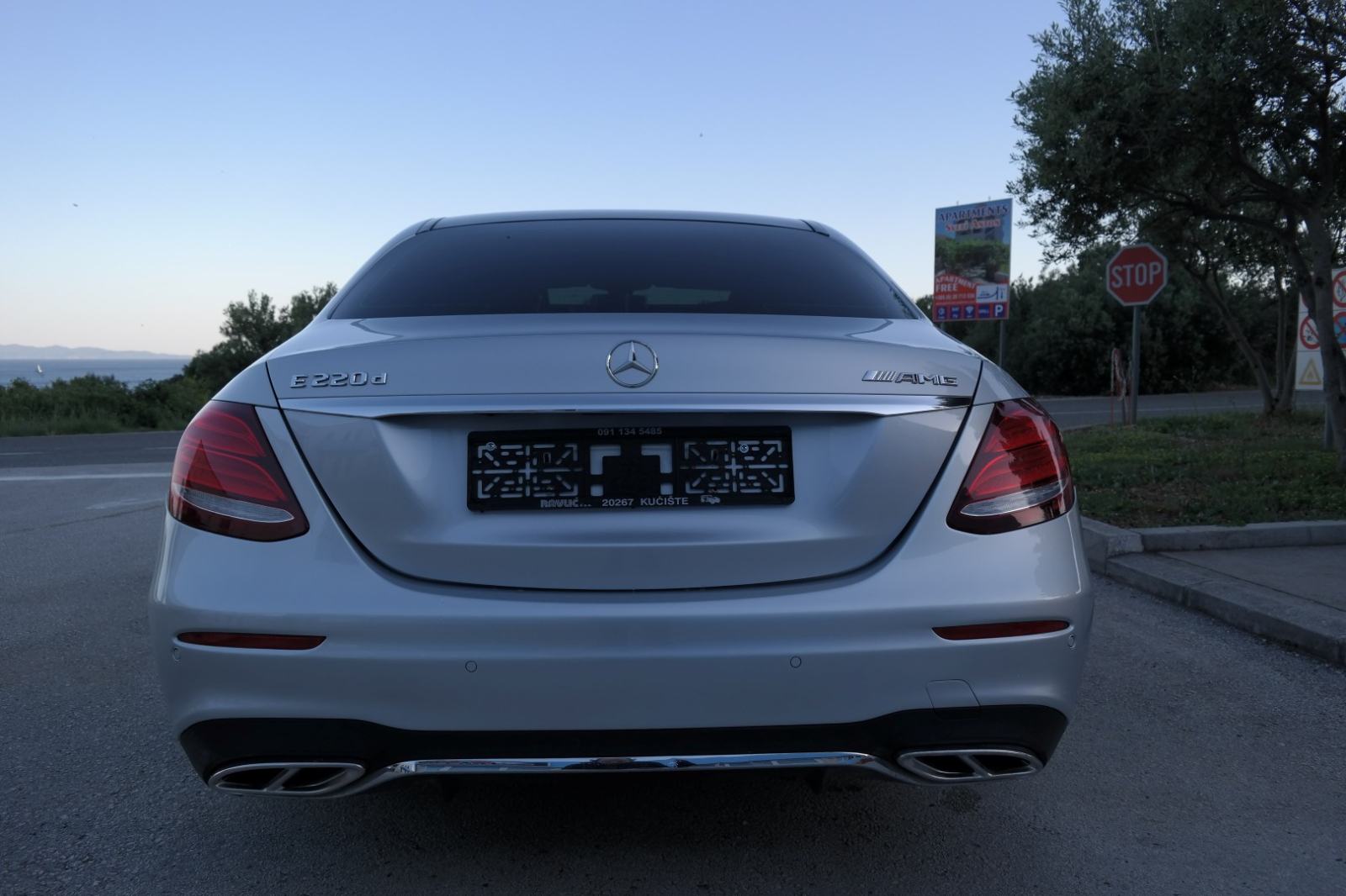 Mercedes-Benz E-220 AMG ksenon,360 kamera,koža,navigacija,nove gume, fotografija 7