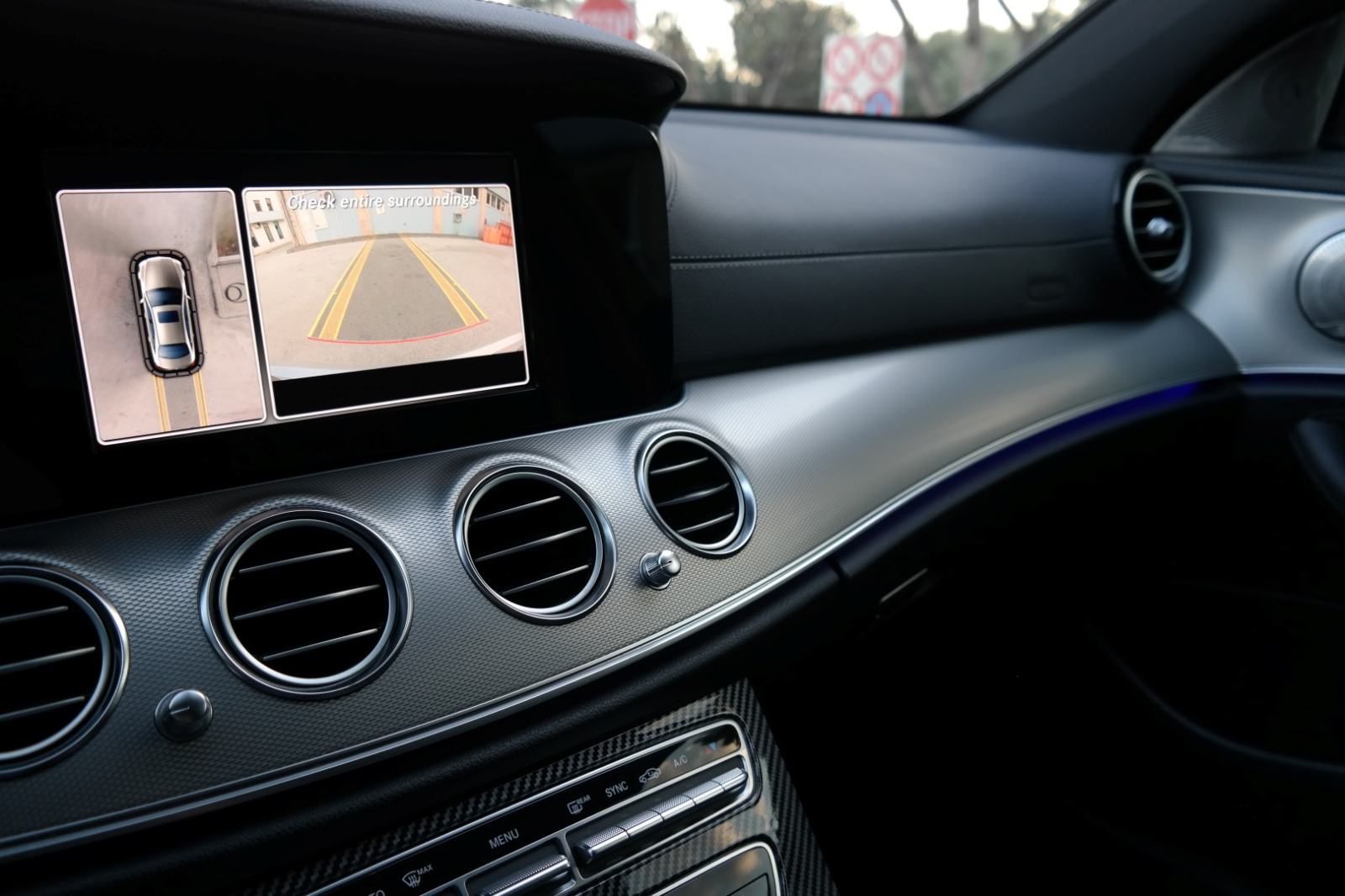 Mercedes-Benz E-220 AMG ksenon,360 kamera,koža,navigacija,nove gume, fotografija 12
