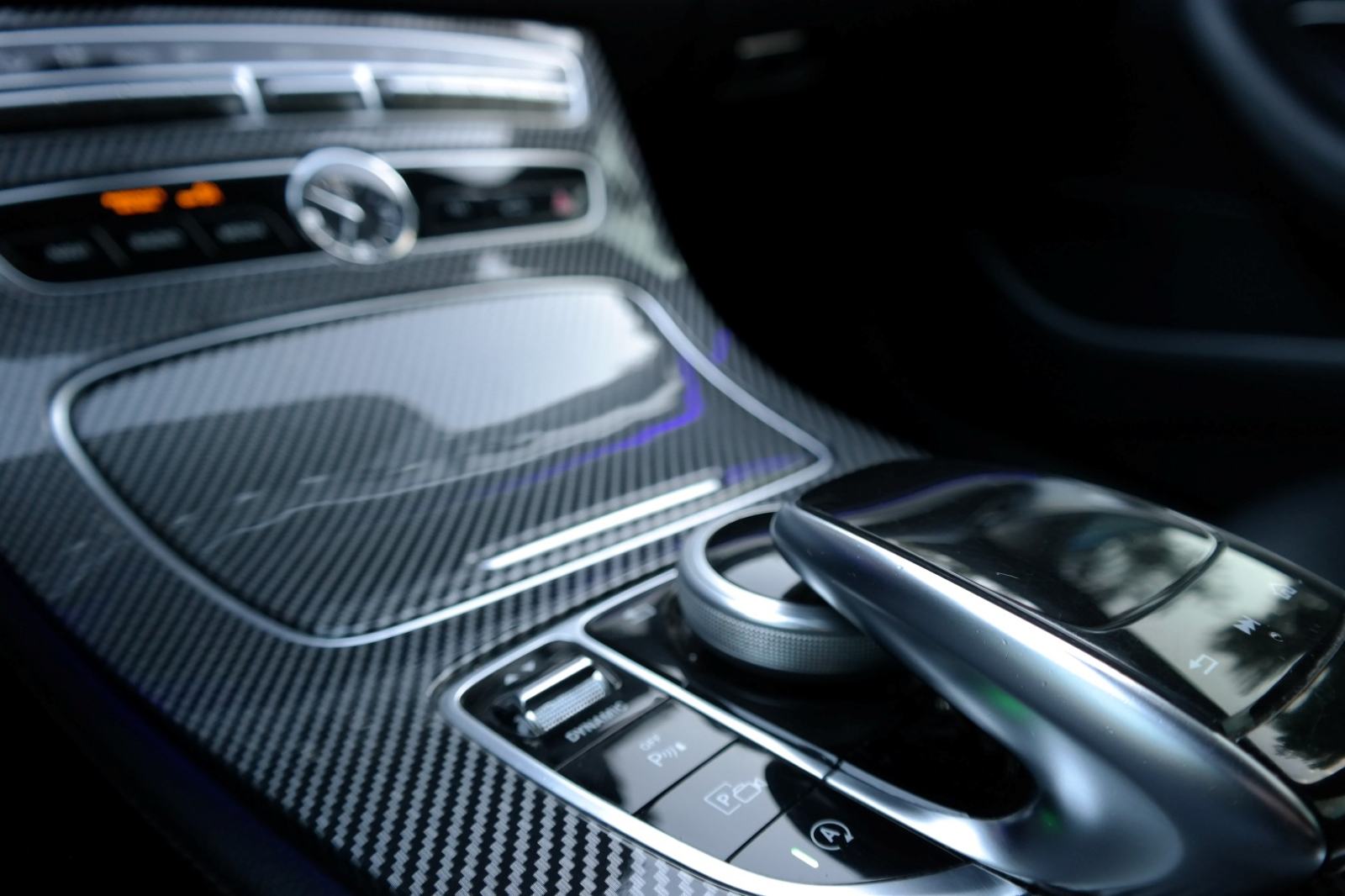 Mercedes-Benz E-220 AMG ksenon,360 kamera,koža,navigacija,nove gume, fotografija 14