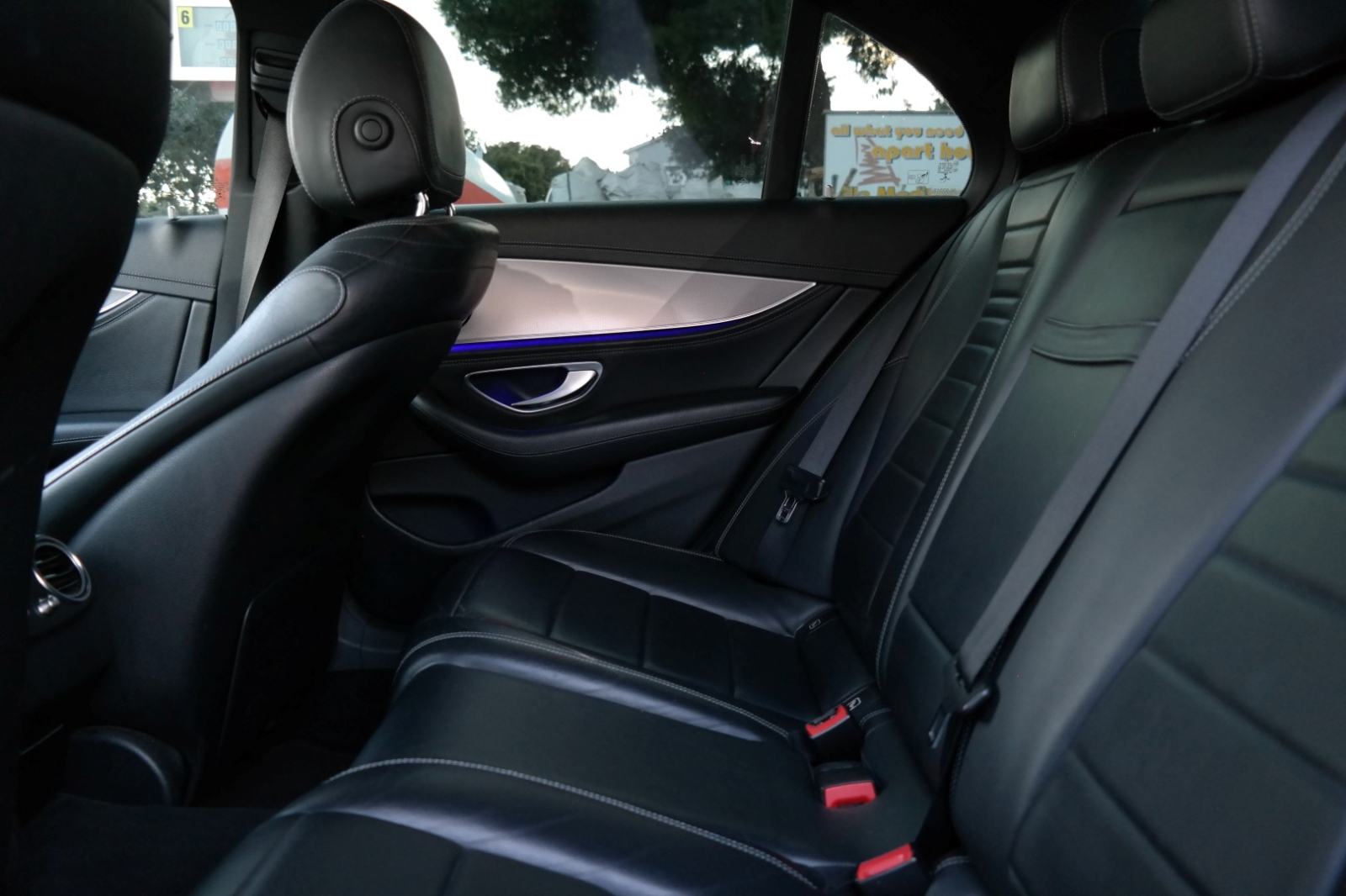 Mercedes-Benz E-220 AMG ksenon,360 kamera,koža,navigacija,nove gume, fotografija 15