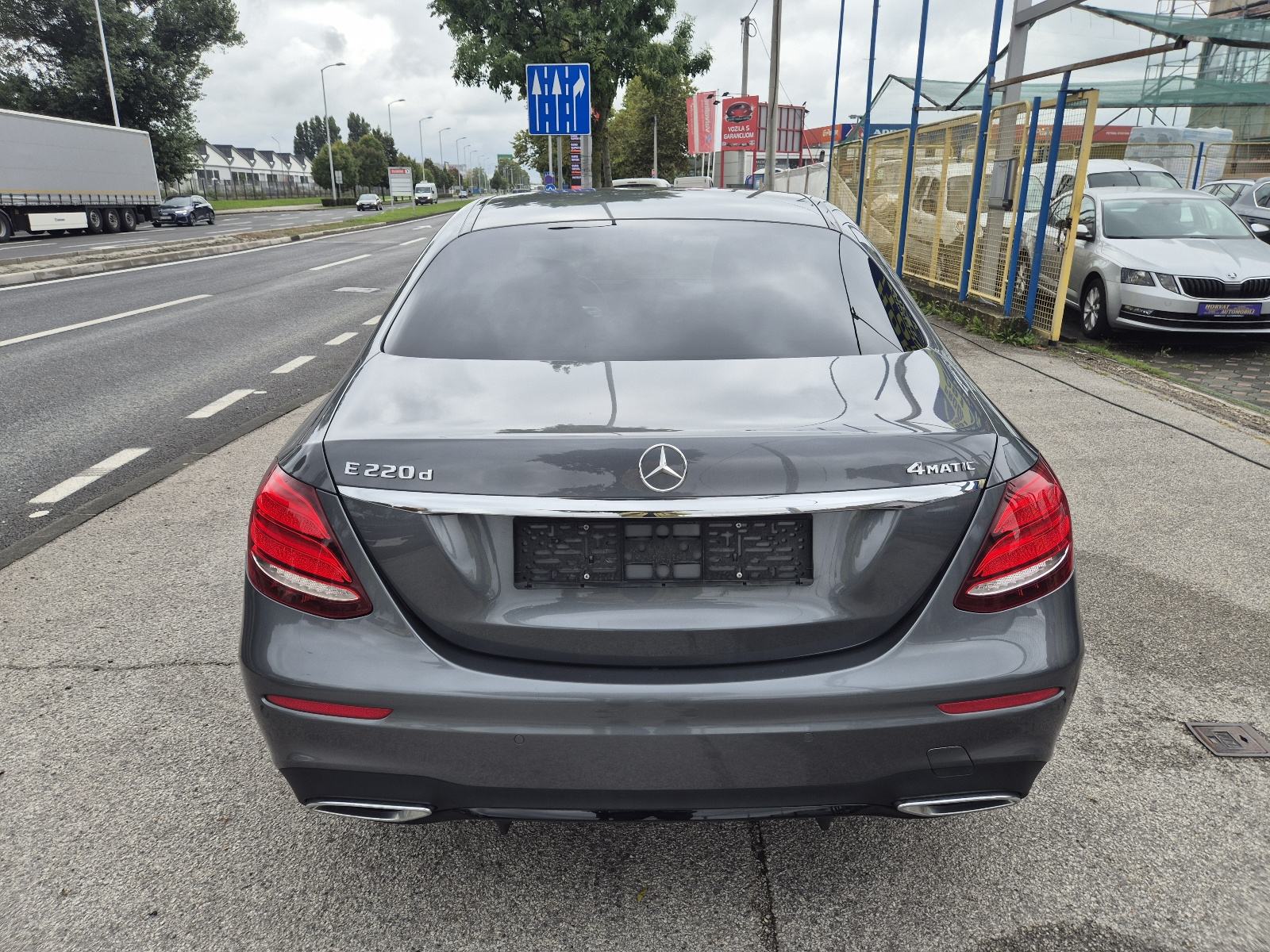 Mercedes-Benz E 220 D automatik, 4matic, odlično stanje, garancija.., fotografija 6