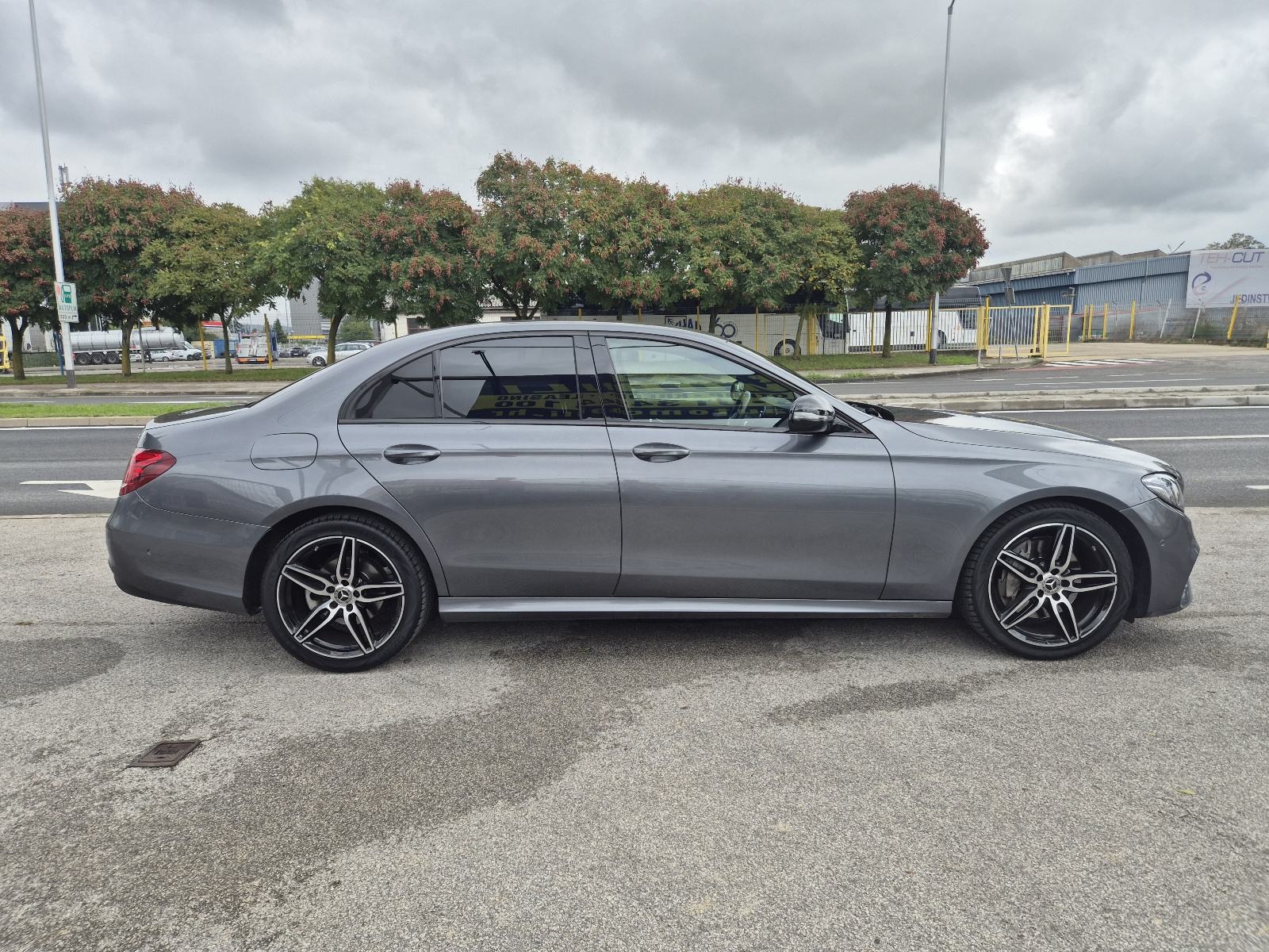 Mercedes-Benz E 220 D automatik, 4matic, odlično stanje, garancija.., fotografija 8