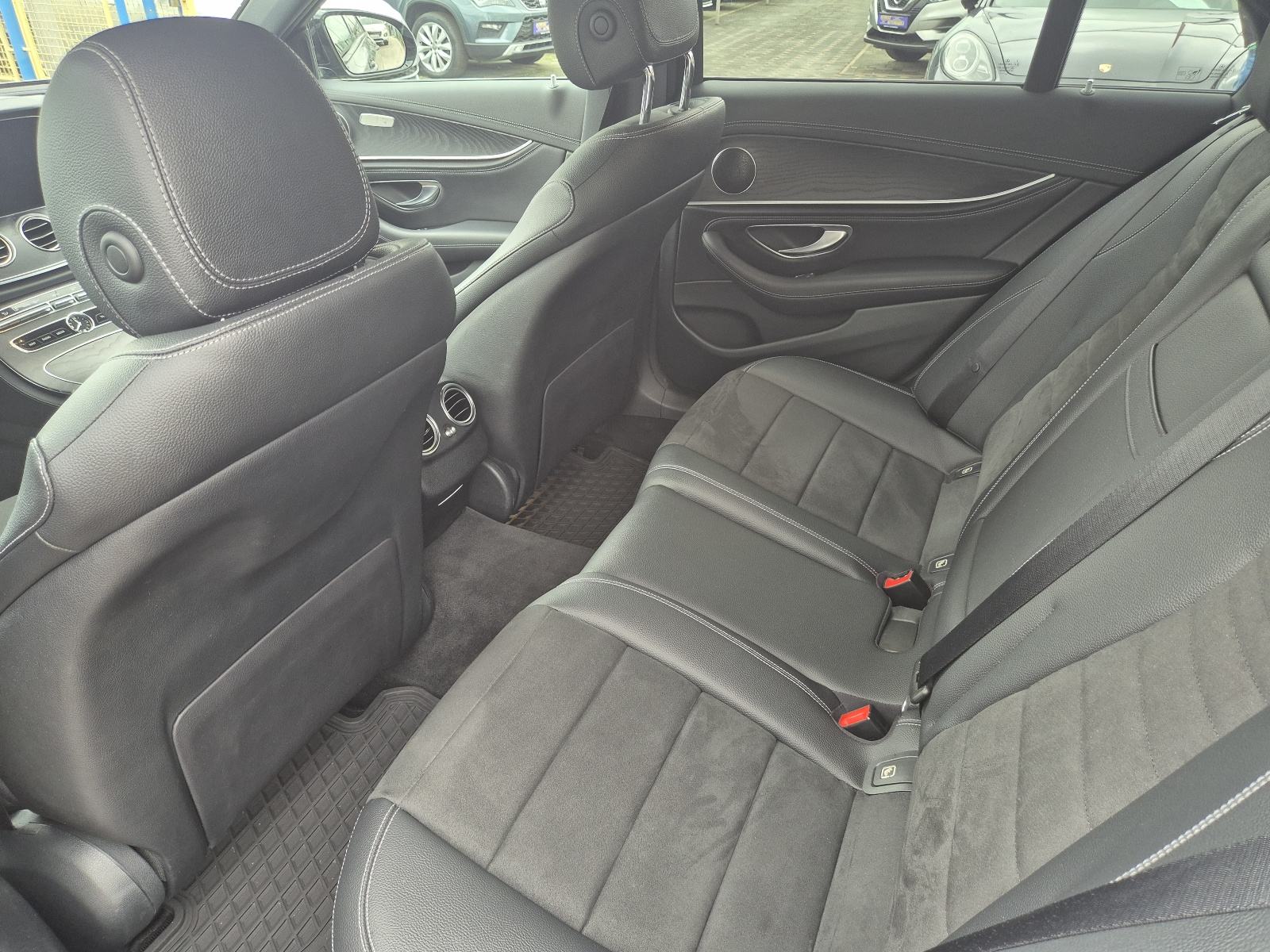Mercedes-Benz E 220 D automatik, 4matic, odlično stanje, garancija.., fotografija 13