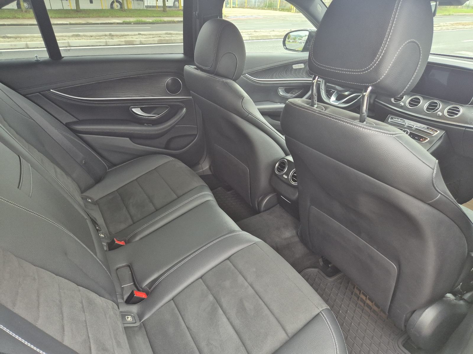Mercedes-Benz E 220 D automatik, 4matic, odlično stanje, garancija.., fotografija 12