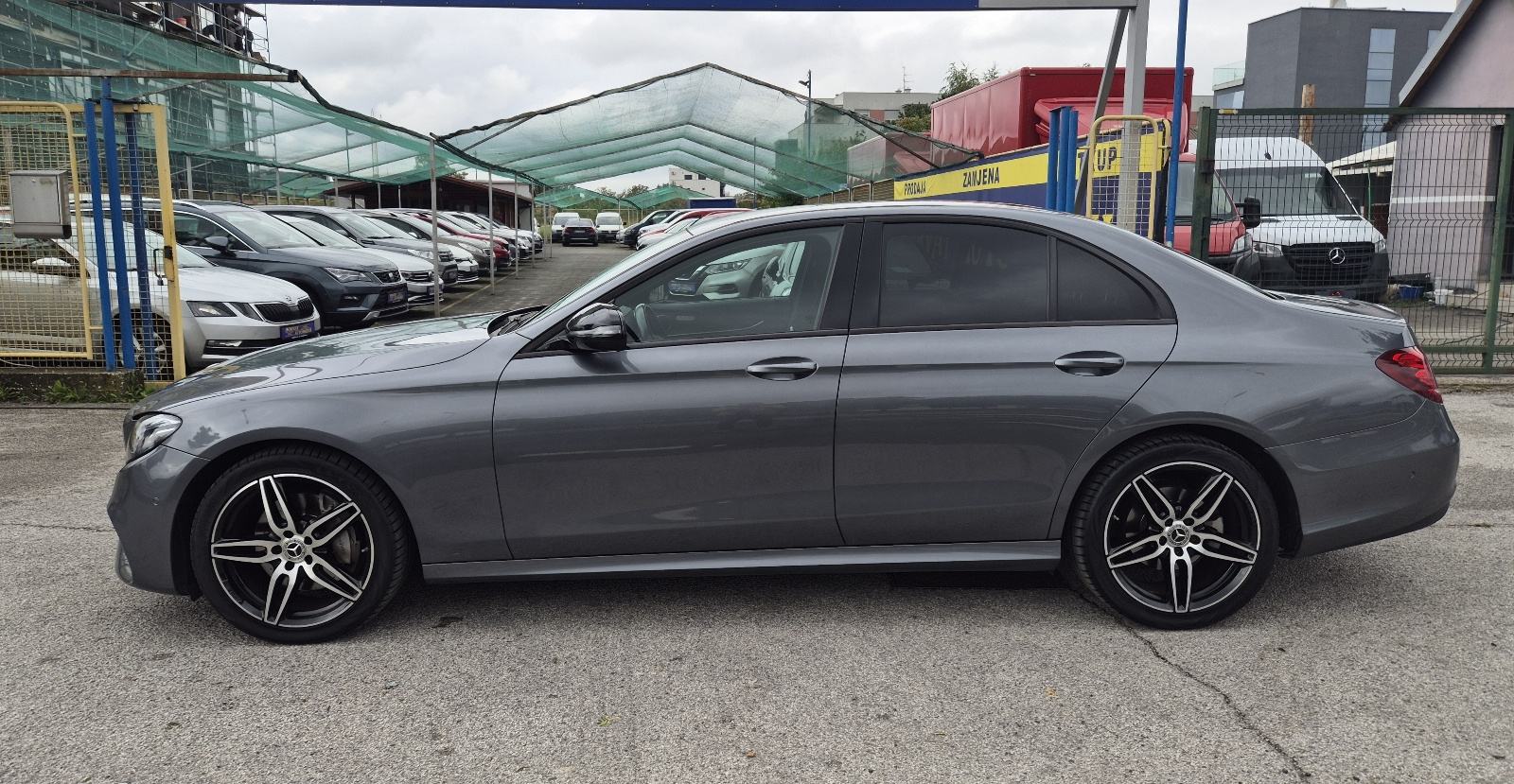 Mercedes-Benz E 220 D automatik, 4matic, odlično stanje, garancija.., fotografija 4