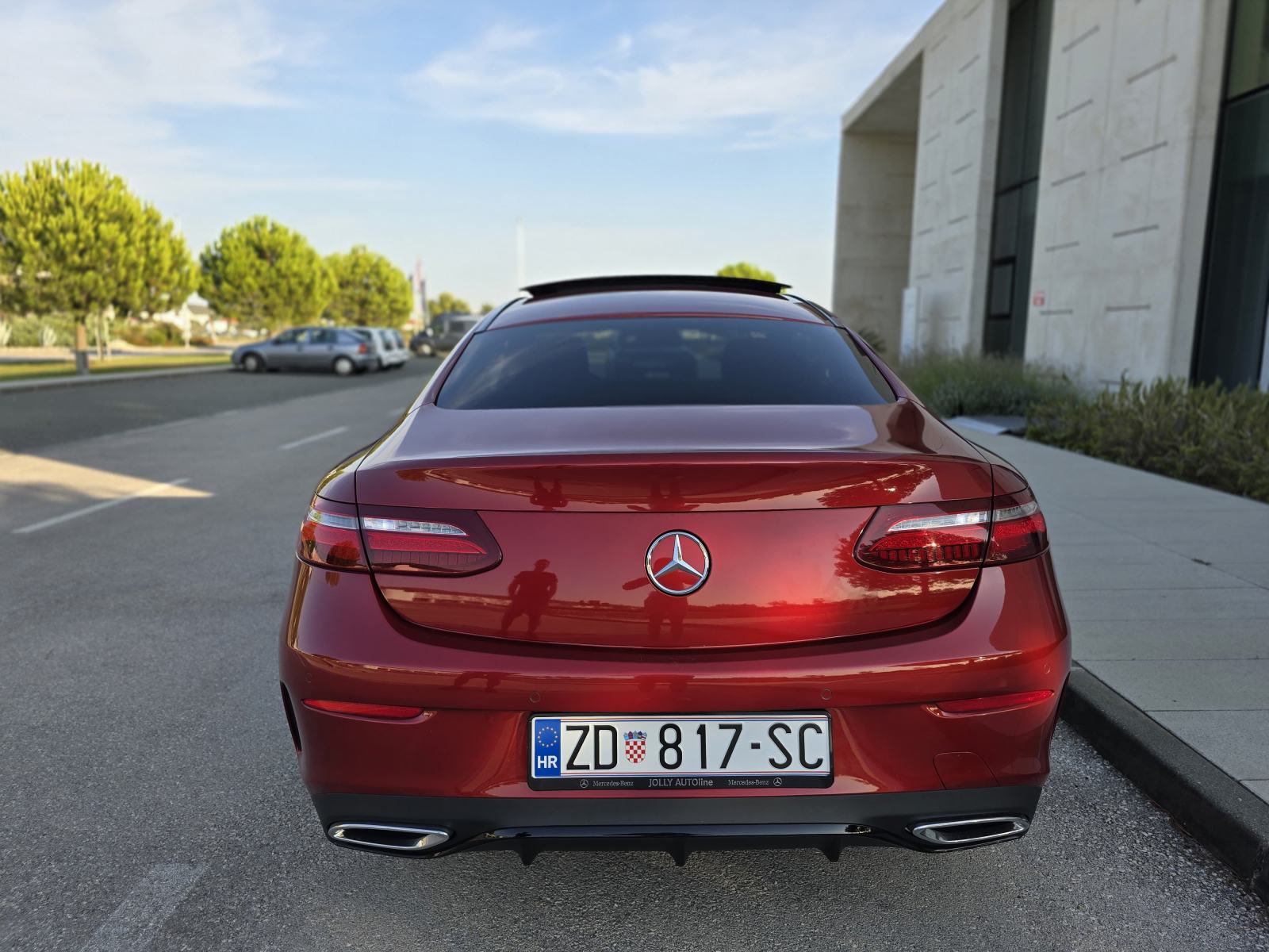 Mercedes-Benz E 220 d Coupé AMG Line 9G-TRONIC | AIRMATIC | PANORAMA, fotografija 5