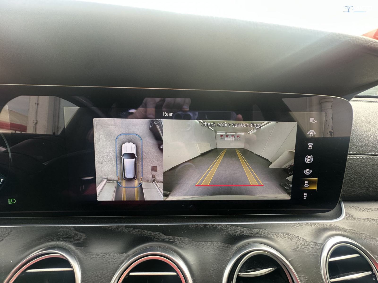 Mercedes-Benz E 220D 147 KW DIGITAL KOKPIT KLJUKA LED.NAVI.KOŽA AMG, fotografija 6