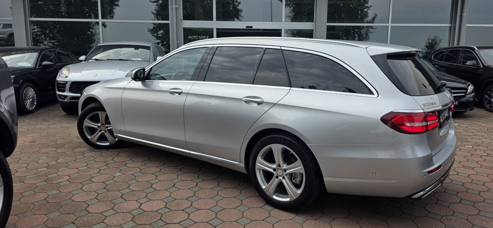 Mercedes-Benz E 220D, T-MODEL,F1 AUT, FULL LED, NAVI, TEMP, RADAR.., fotografija 7