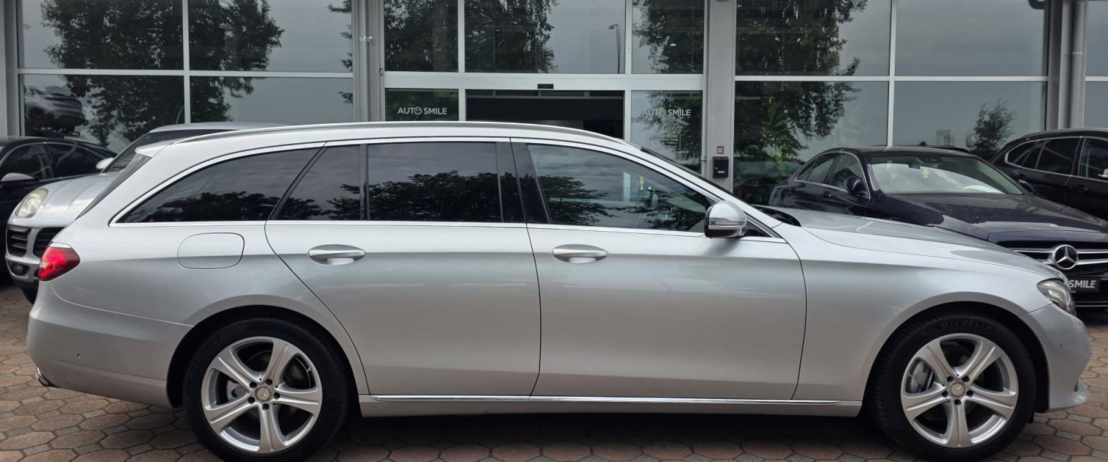 Mercedes-Benz E 220D, T-MODEL,F1 AUT, FULL LED, NAVI, TEMP, RADAR.., fotografija 4