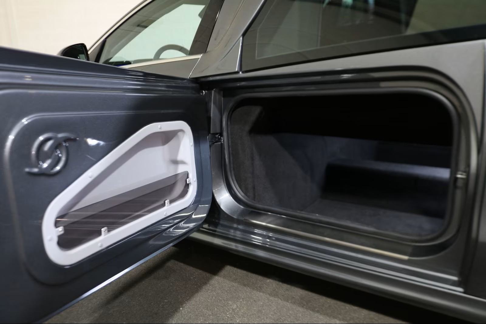 Mercedes-Benz E 220D POGREBNO VOZILO, fotografija 19