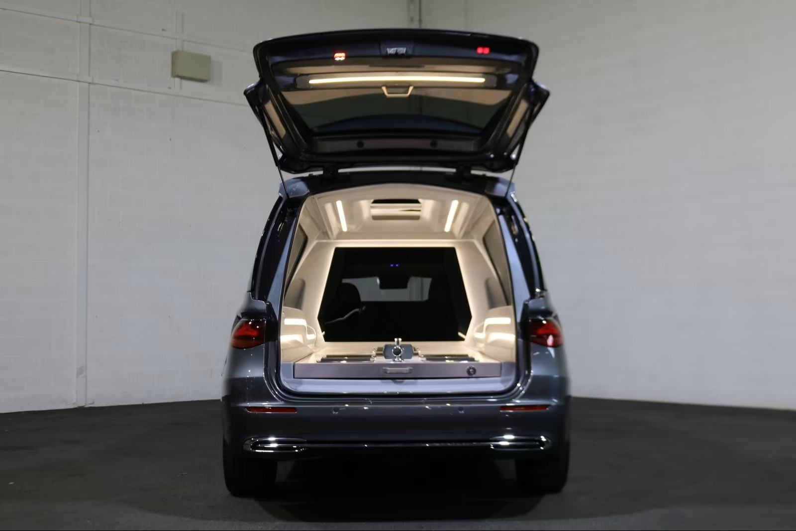 Mercedes-Benz E 220D POGREBNO VOZILO, fotografija 9