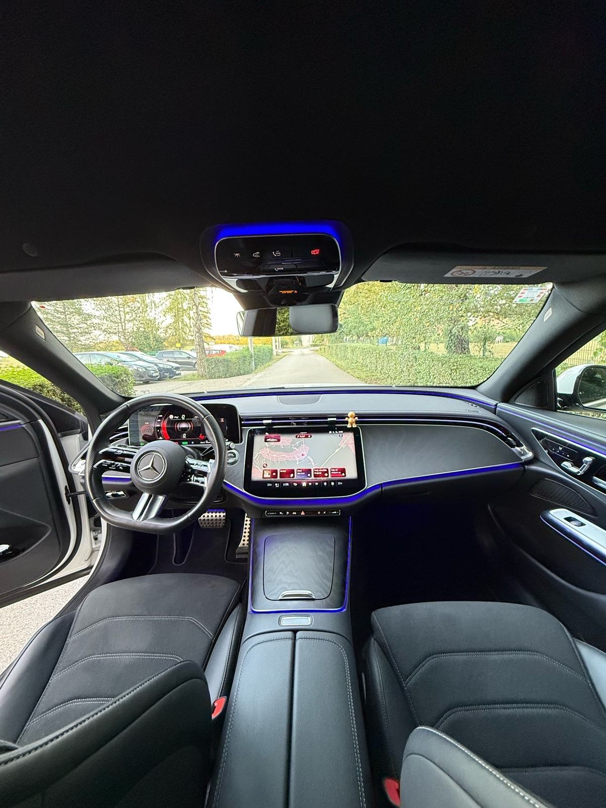 Mercedes-Benz E 300 e AMG line, fotografija 10
