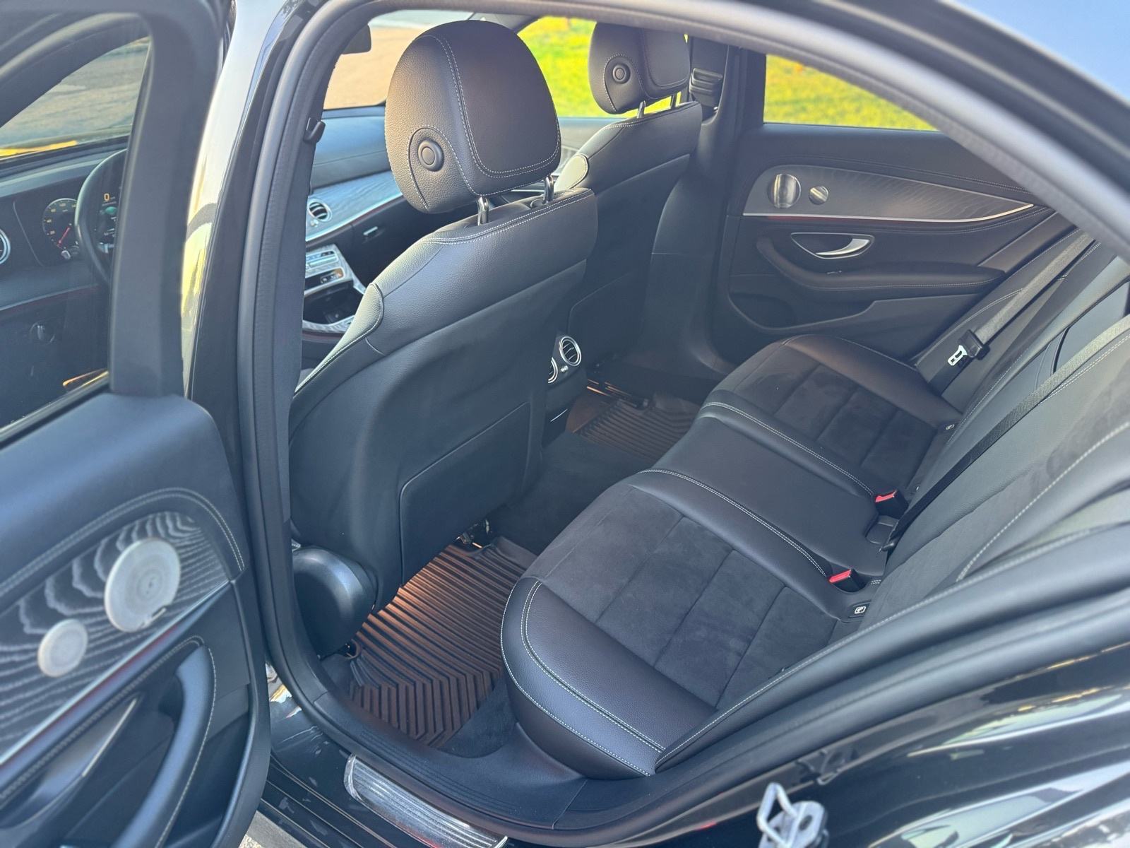 MERCEDES BENZ E-300de , AMG -PAKET , 46000 KM , TOP STANJE KAO NOV, fotografija 13