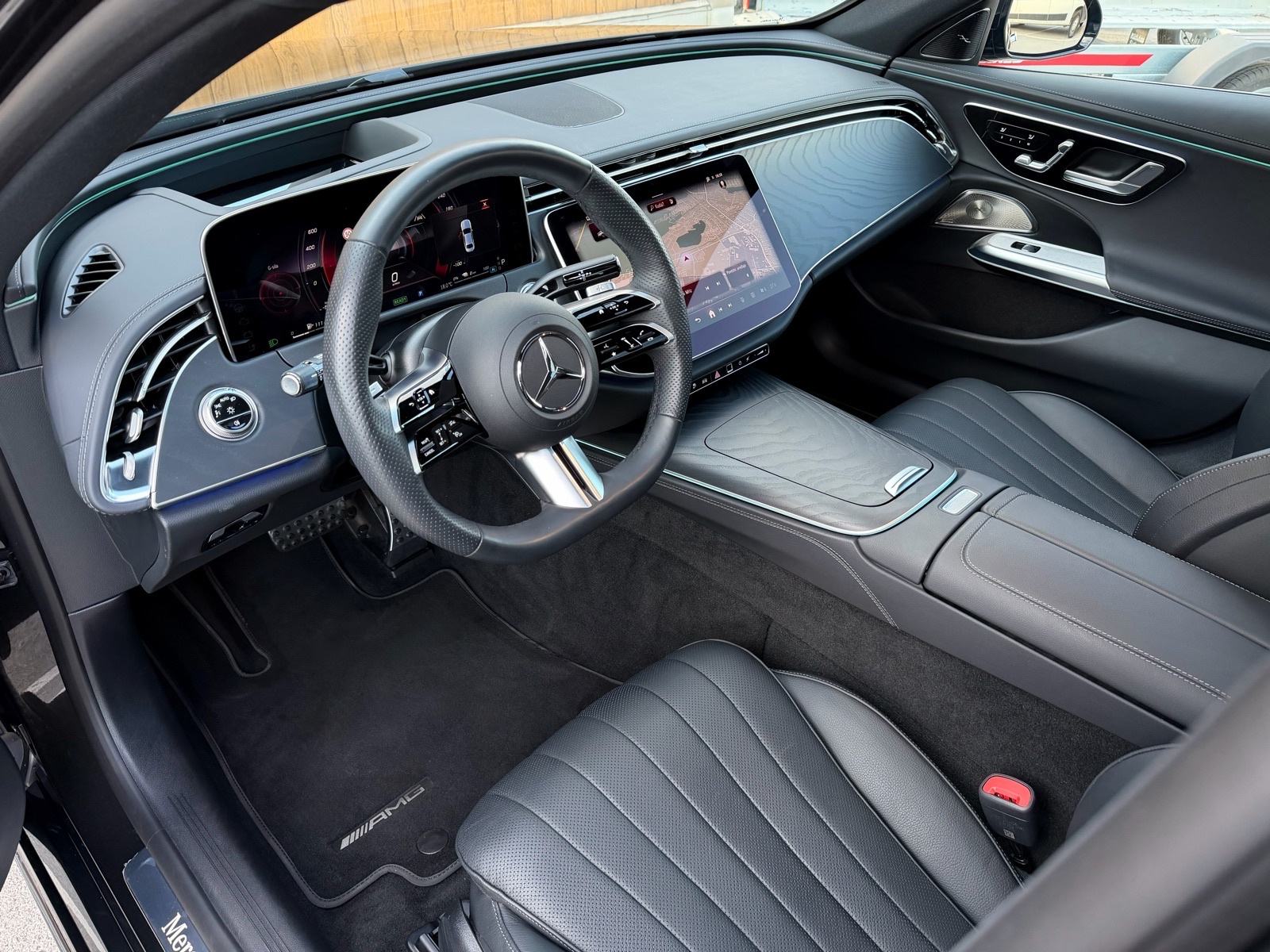 MERCEDES-BENZ E 300e AMG, 360 KAMERA, BURMESTER, PANORAMA, ZRAČNI, fotografija 10
