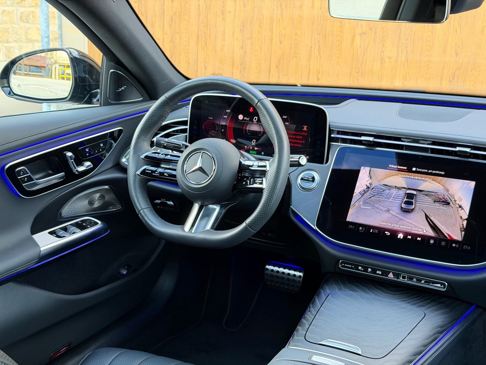 MERCEDES-BENZ E 300e AMG, 360 KAMERA, BURMESTER, PANORAMA, ZRAČNI, fotografija 16