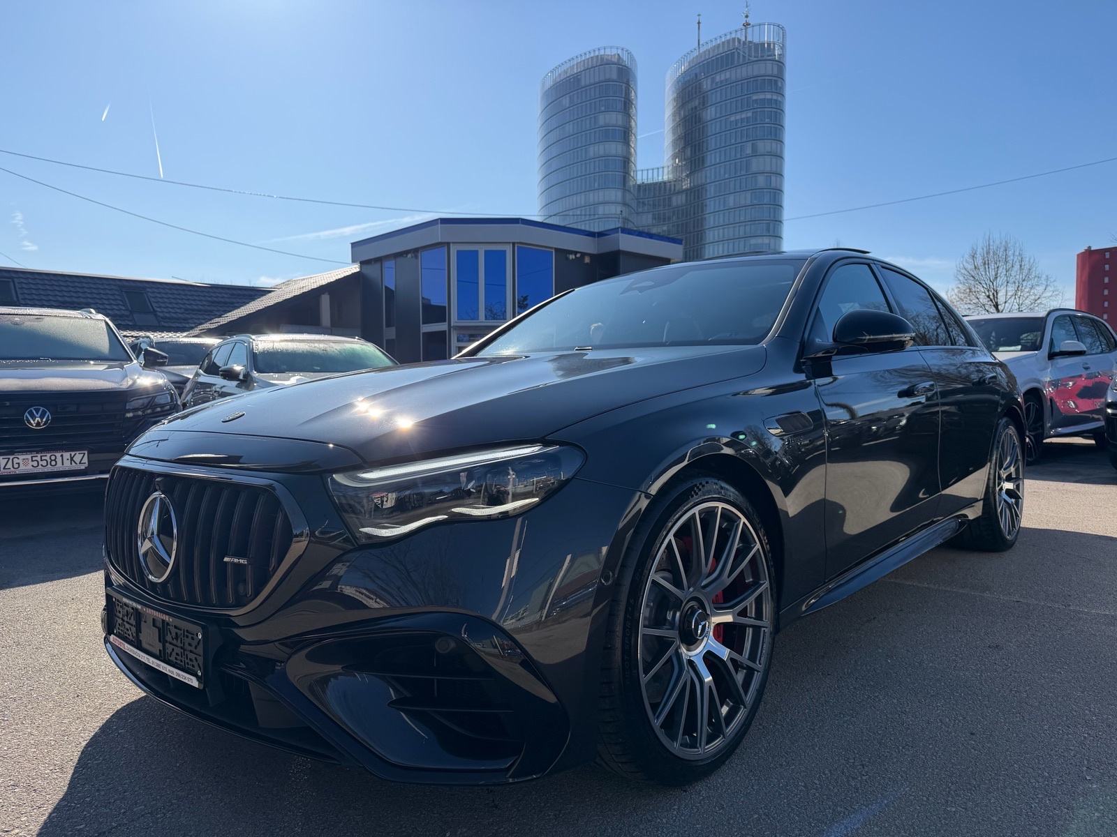 Mercedes-Benz E 53 AMG 4Matic Hybrid **DYNAMIC PLUS**612 KS**, pogled izvana - slika 1