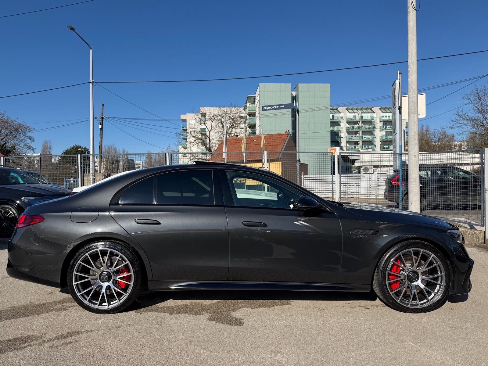Mercedes-Benz E 53 AMG 4Matic Hybrid **DYNAMIC PLUS**612 KS**, pogled izvana - slika 4