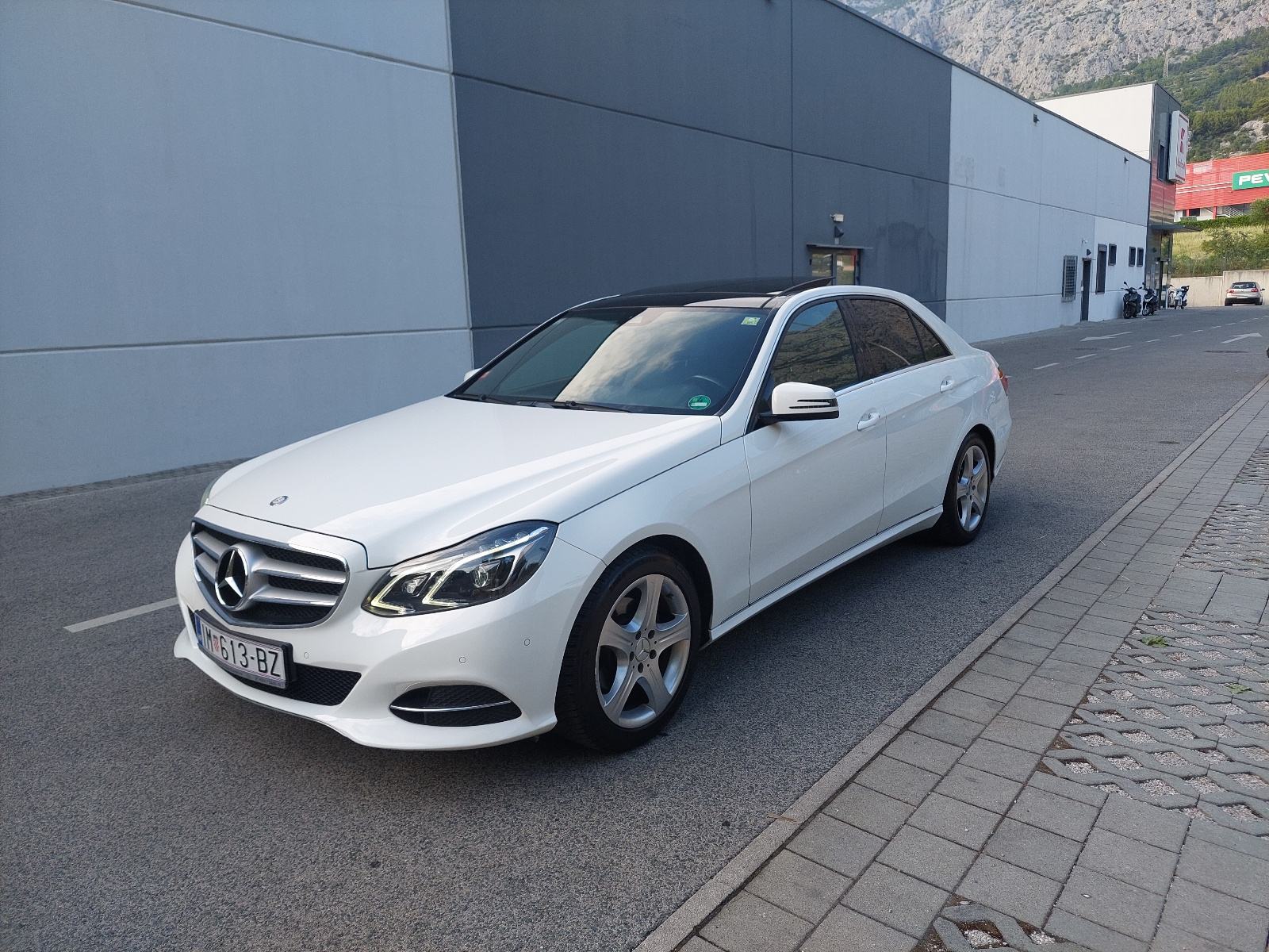 Mercedes-Benz E-klasa 200 CDI*AUTOMATIK*AVANTGARDE*, fotografija 1