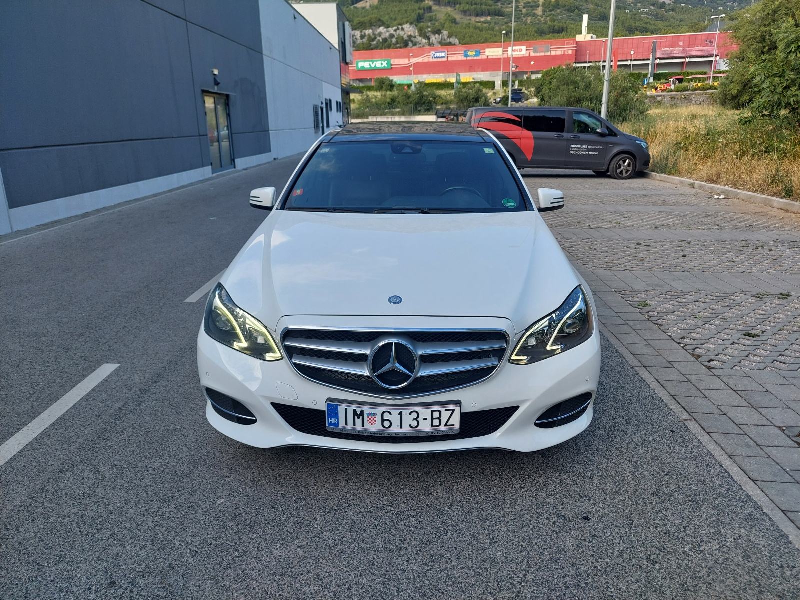 Mercedes-Benz E-klasa 200 CDI*AUTOMATIK*AVANTGARDE*, fotografija 2