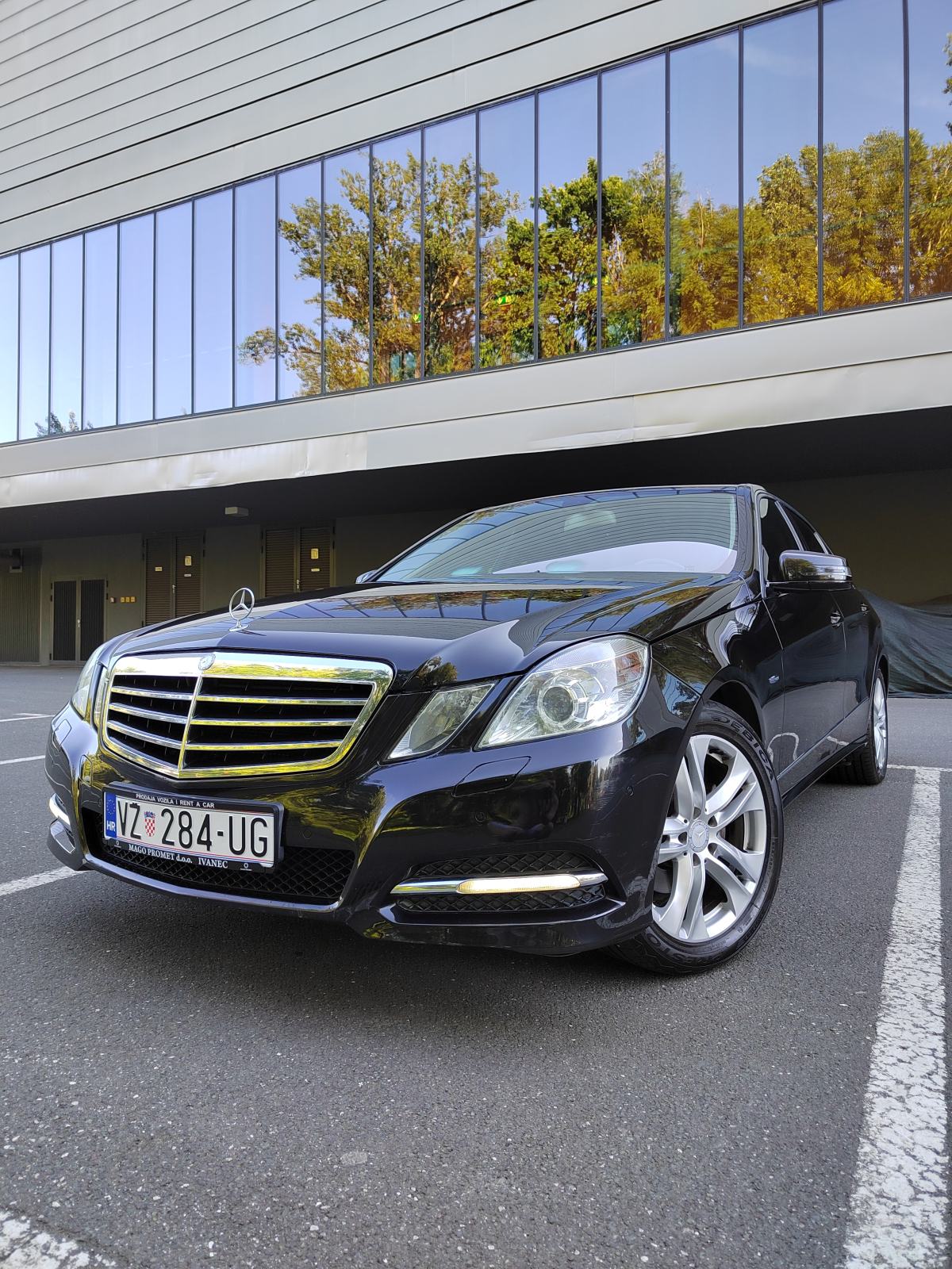 Mercedes-Benz E-klasa 200 CDI automatik, pogled izvana - slika 2