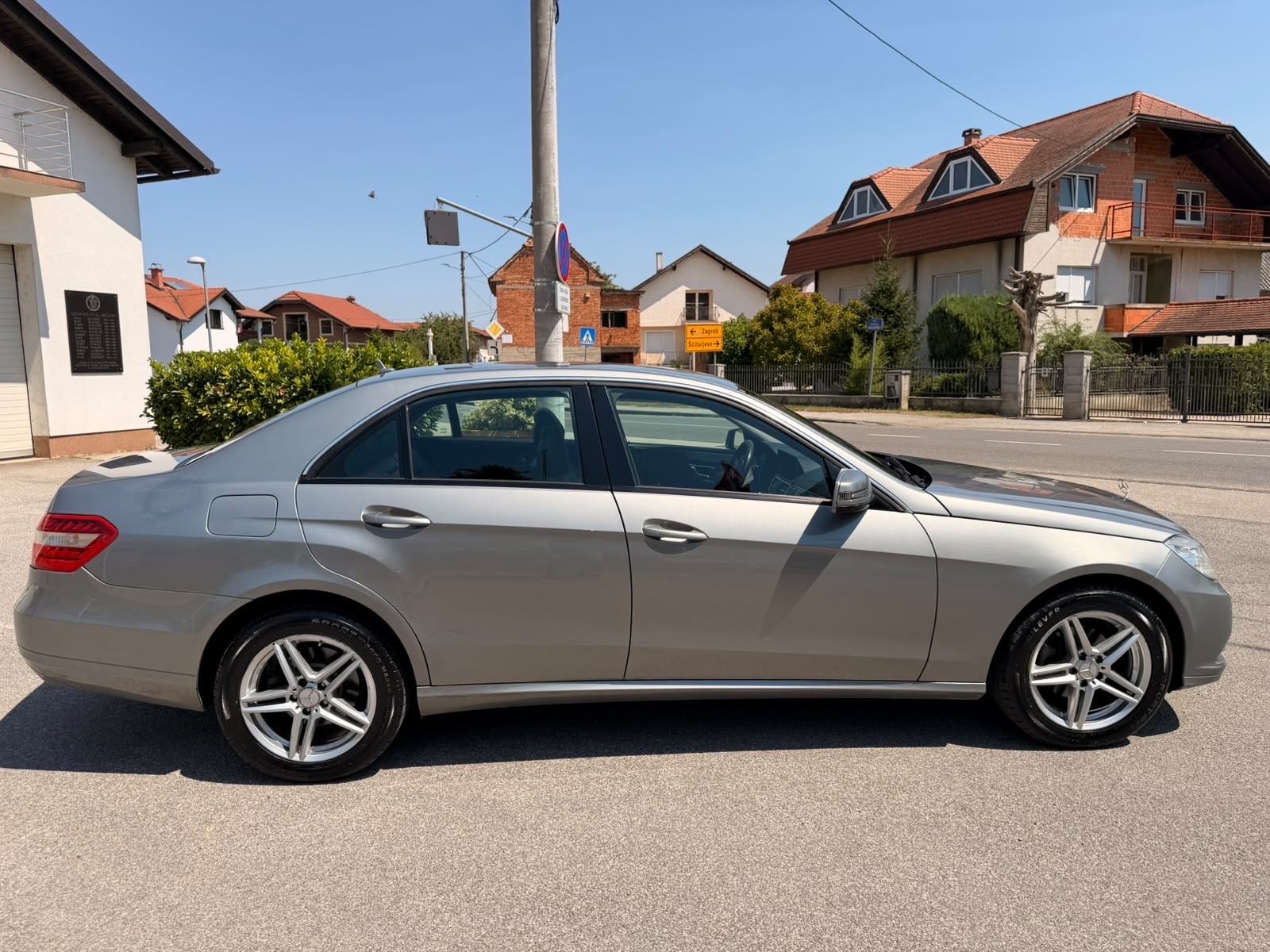 Mercedes-Benz E-klasa 200 CDI automatik, fotografija 3
