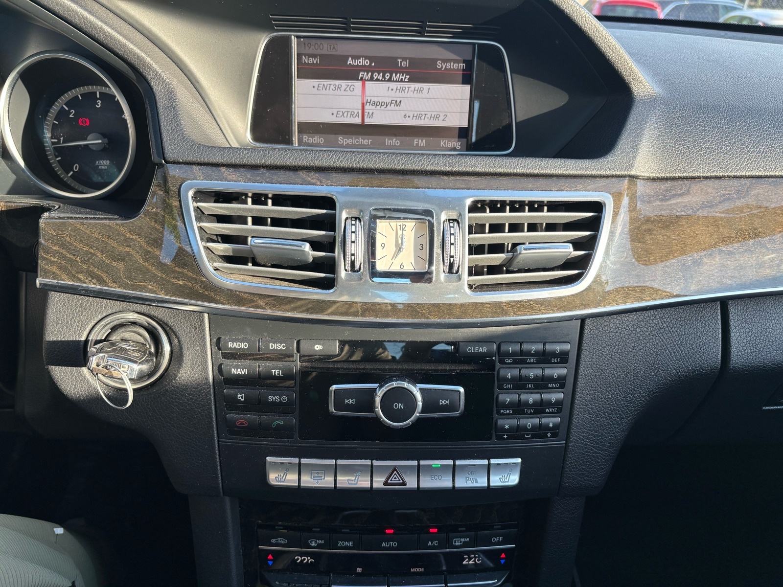 Mercedes-Benz E-klasa 200 CDI-NAVI-AUTO KLIMA-ALU-TEMPOMAT-MFV-KARTICE, fotografija 18
