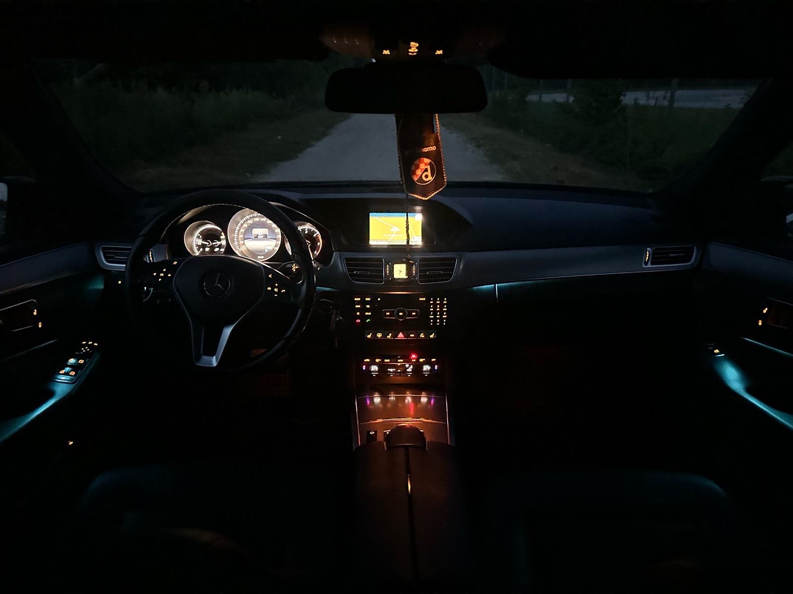 Mercedes-Benz E-klasa 200 CDI, fotografija 11