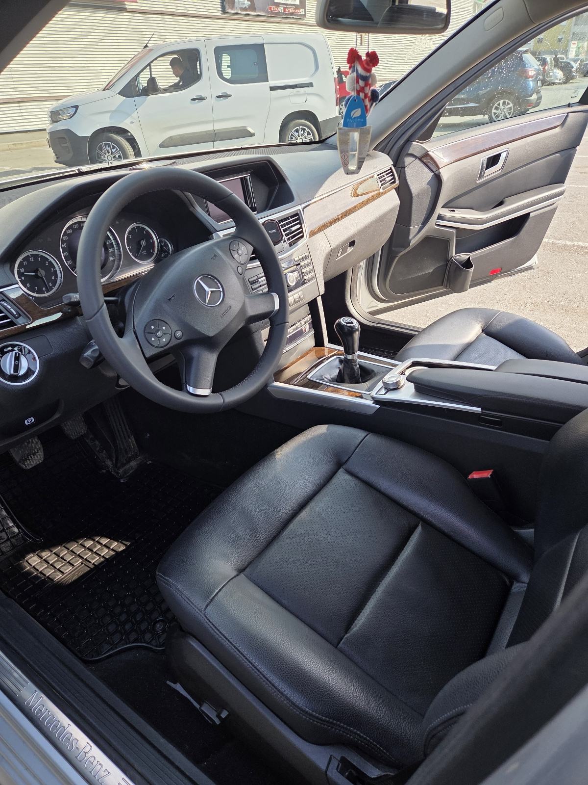 Mercedes-Benz E-klasa 200 CDI, fotografija 7