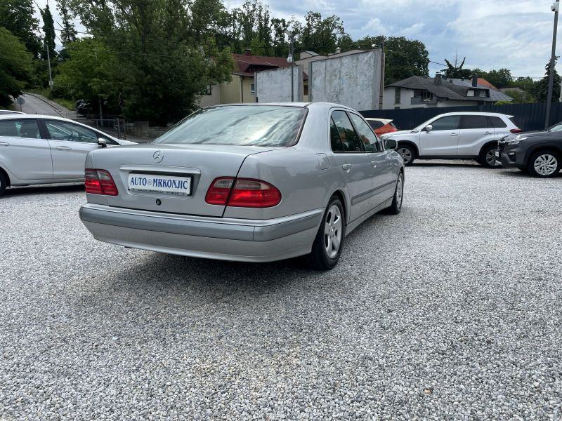 Mercedes-Benz E-klasa 200 CDI * SERVISNA * 1.VLASNIK * REG DO 10/2026, fotografija 6