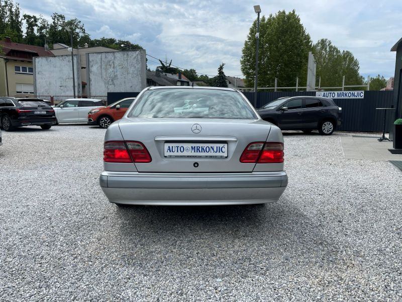 Mercedes-Benz E-klasa 200 CDI * SERVISNA * 1.VLASNIK * REG DO 10/2026, pogled izvana - slika 5