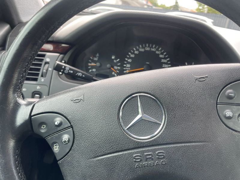 Mercedes-Benz E-klasa 200 CDI * SERVISNA * 1.VLASNIK * REG DO 10/2026, fotografija 14
