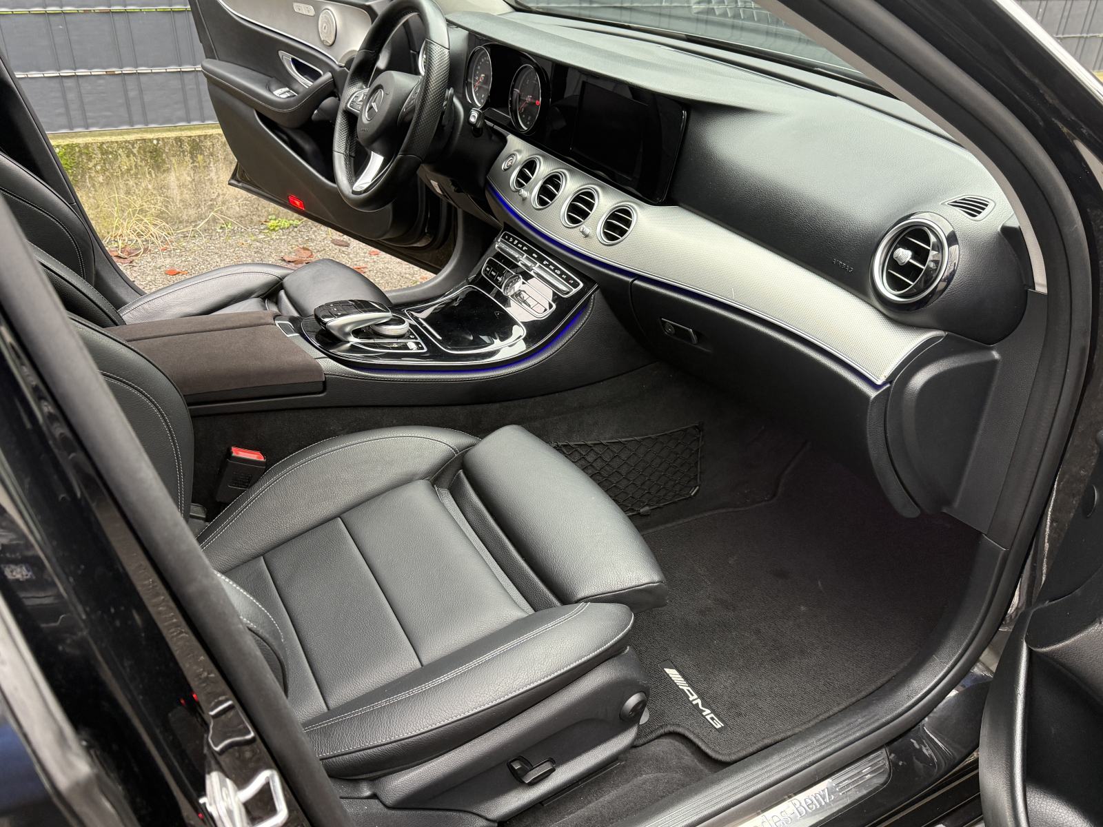 Mercedes-Benz E-klasa 200 D 9G W213 Odličan, fotografija 17