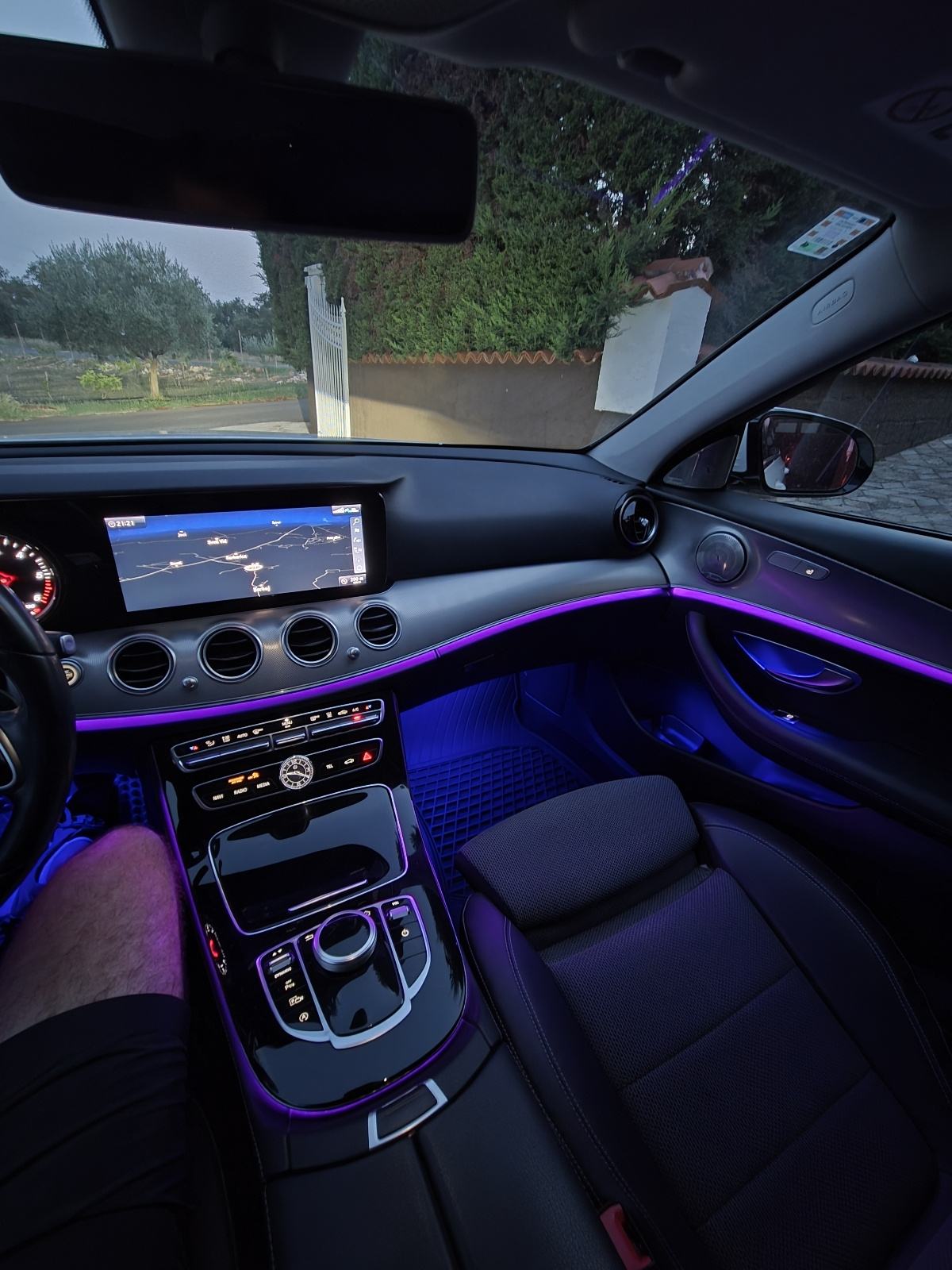 Mercedes-Benz E-klasa 200 D automatik, fotografija 13