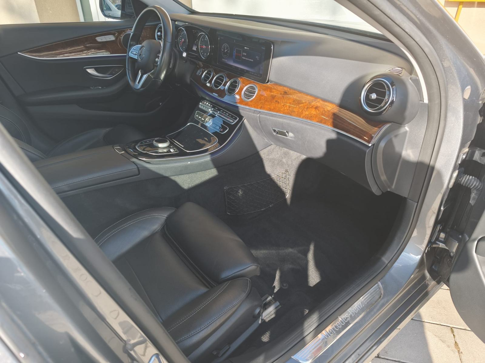 Mercedes-Benz E-klasa 200 D, fotografija 6