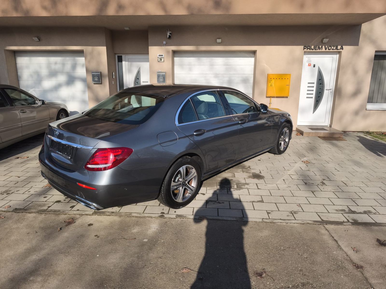 Mercedes-Benz E-klasa 200 D, fotografija 9