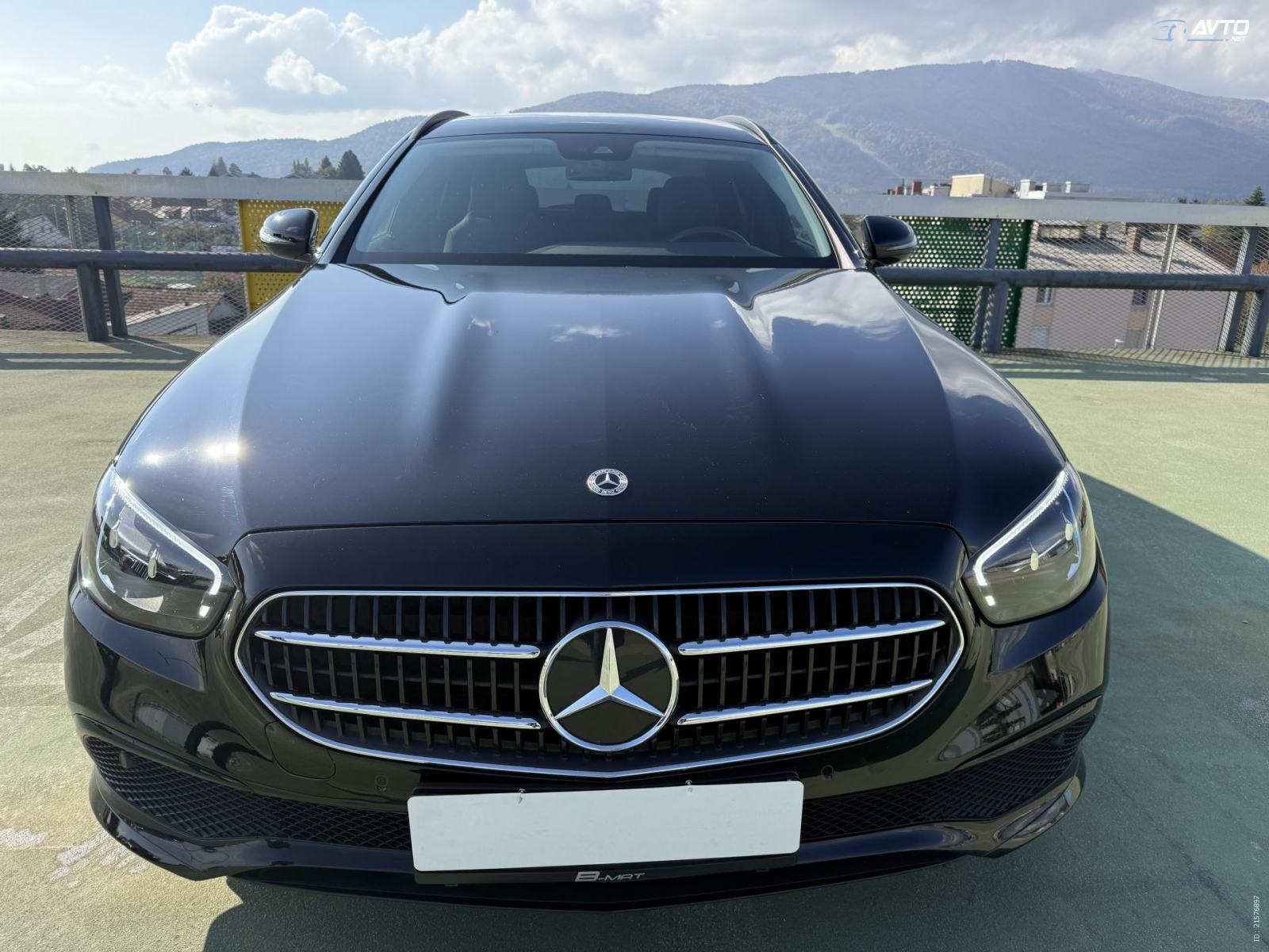 Mercedes-Benz E-klasa 200 D, fotografija 2