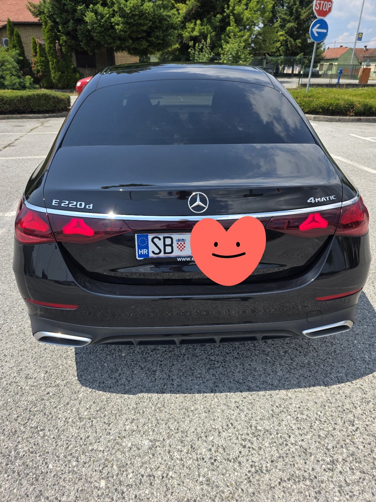 Mercedes-Benz E-klasa 220 4MATIC AMG automatik, fotografija 2