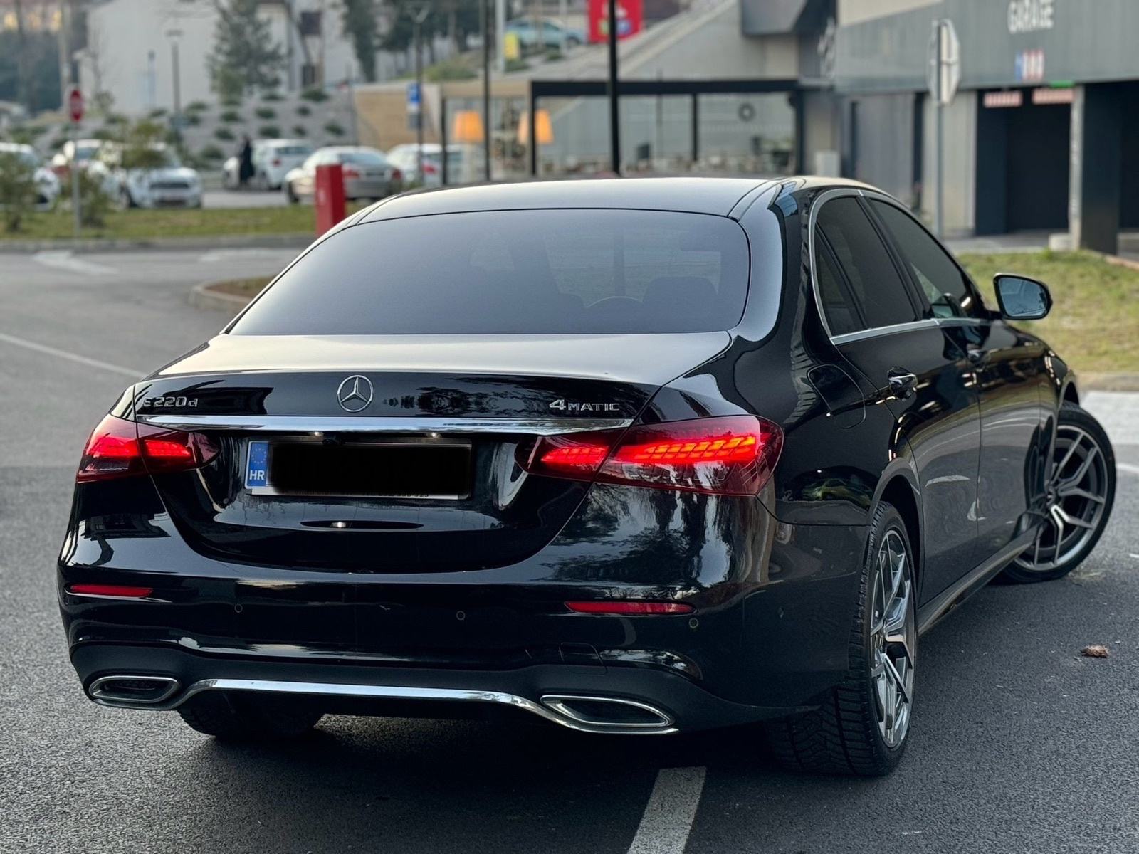 Mercedes-Benz E-klasa 220 4MATIC AMG F1 Zamjena!!!, fotografija 3