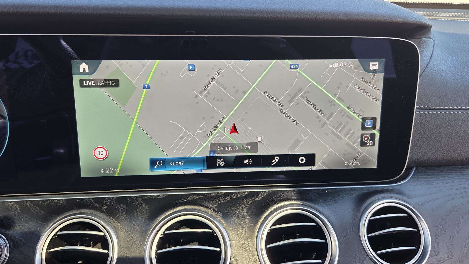 Mercedes-Benz E-klasa 220 AMG 65TKM LED NAVI KAMER ŠIBER, fotografija 19